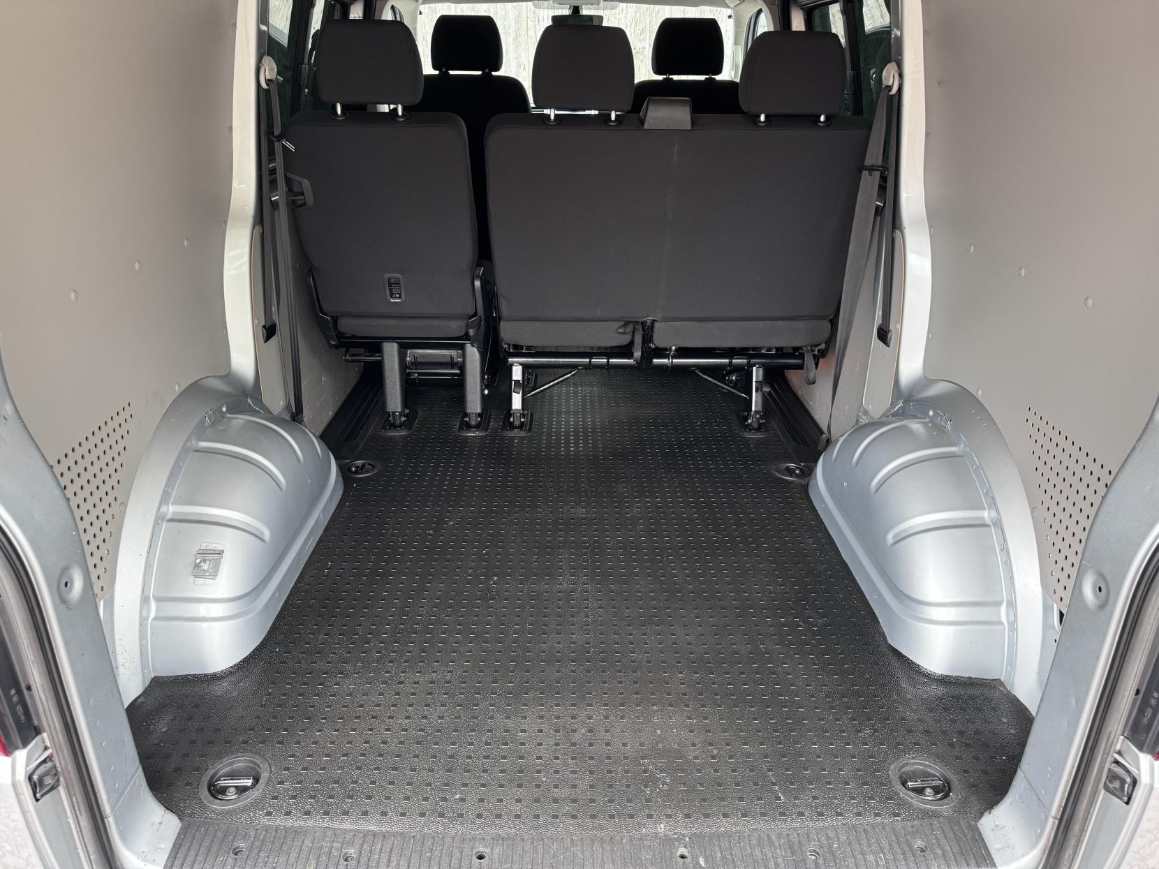 Volkswagen Transporter 2.0 TDI T32 BlueMotion Tech Highline Crew Van 5dr Diesel Manual FWD Euro 6 (s/s) (150 ps)