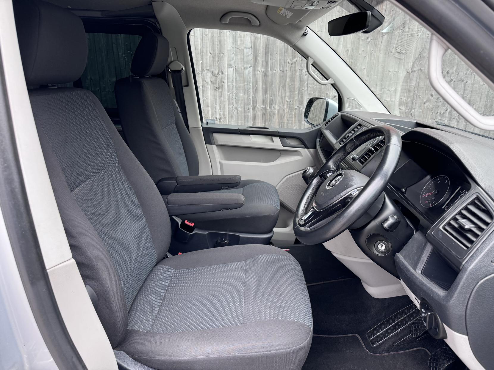 Volkswagen Transporter 2.0 TDI T32 BlueMotion Tech Highline Crew Van 5dr Diesel Manual FWD Euro 6 (s/s) (150 ps)