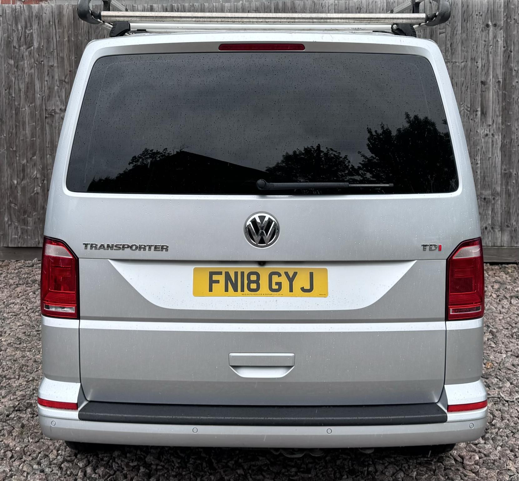 Volkswagen Transporter 2.0 TDI T32 BlueMotion Tech Highline Crew Van 5dr Diesel Manual FWD Euro 6 (s/s) (150 ps)