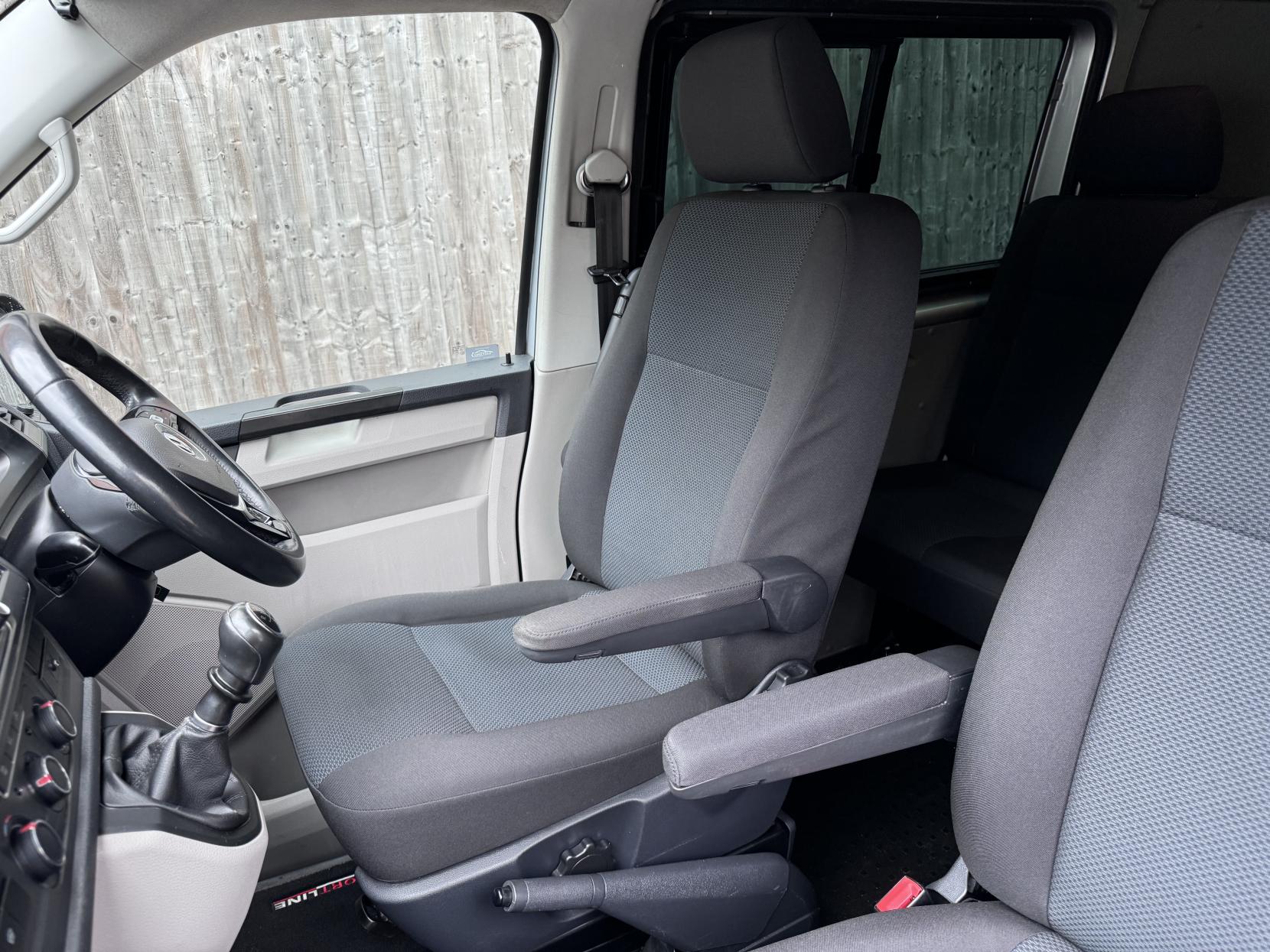 Volkswagen Transporter 2.0 TDI T32 BlueMotion Tech Highline Crew Van 5dr Diesel Manual FWD Euro 6 (s/s) (150 ps)