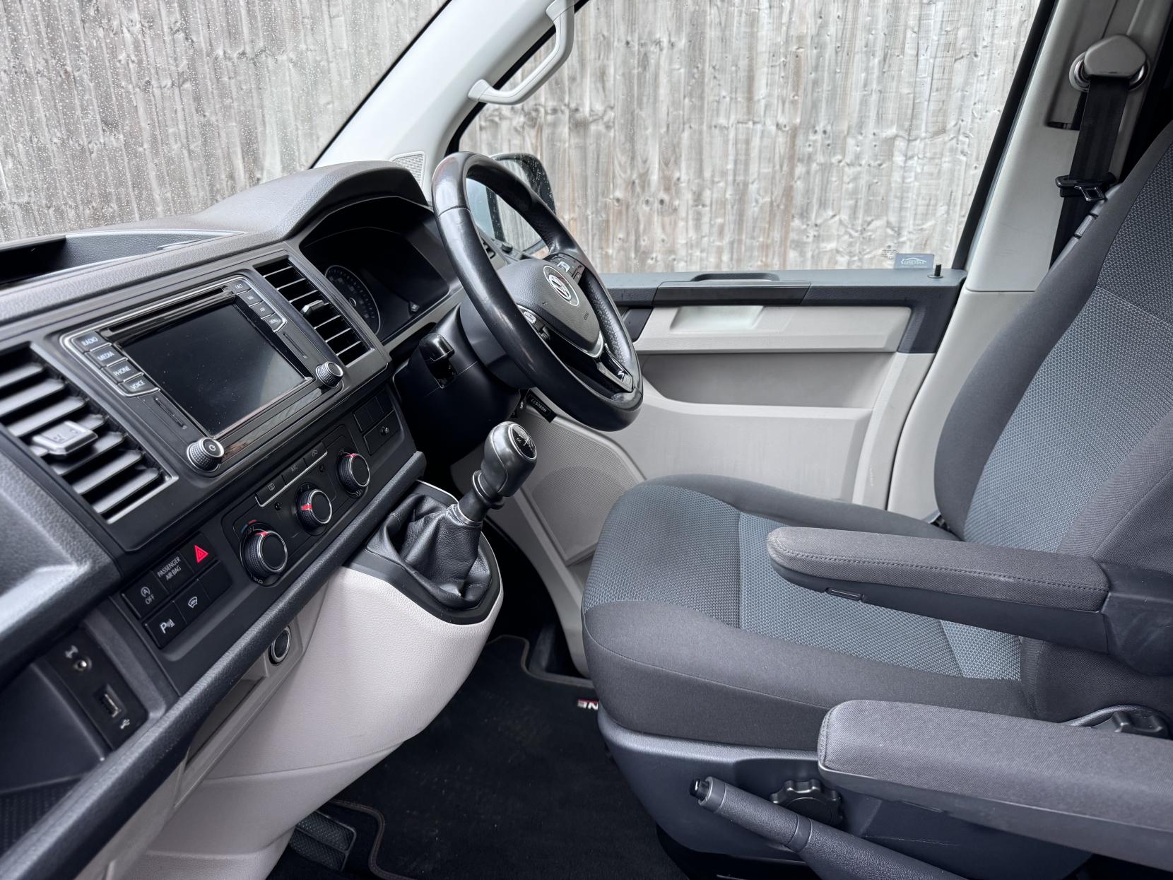Volkswagen Transporter 2.0 TDI T32 BlueMotion Tech Highline Crew Van 5dr Diesel Manual FWD Euro 6 (s/s) (150 ps)