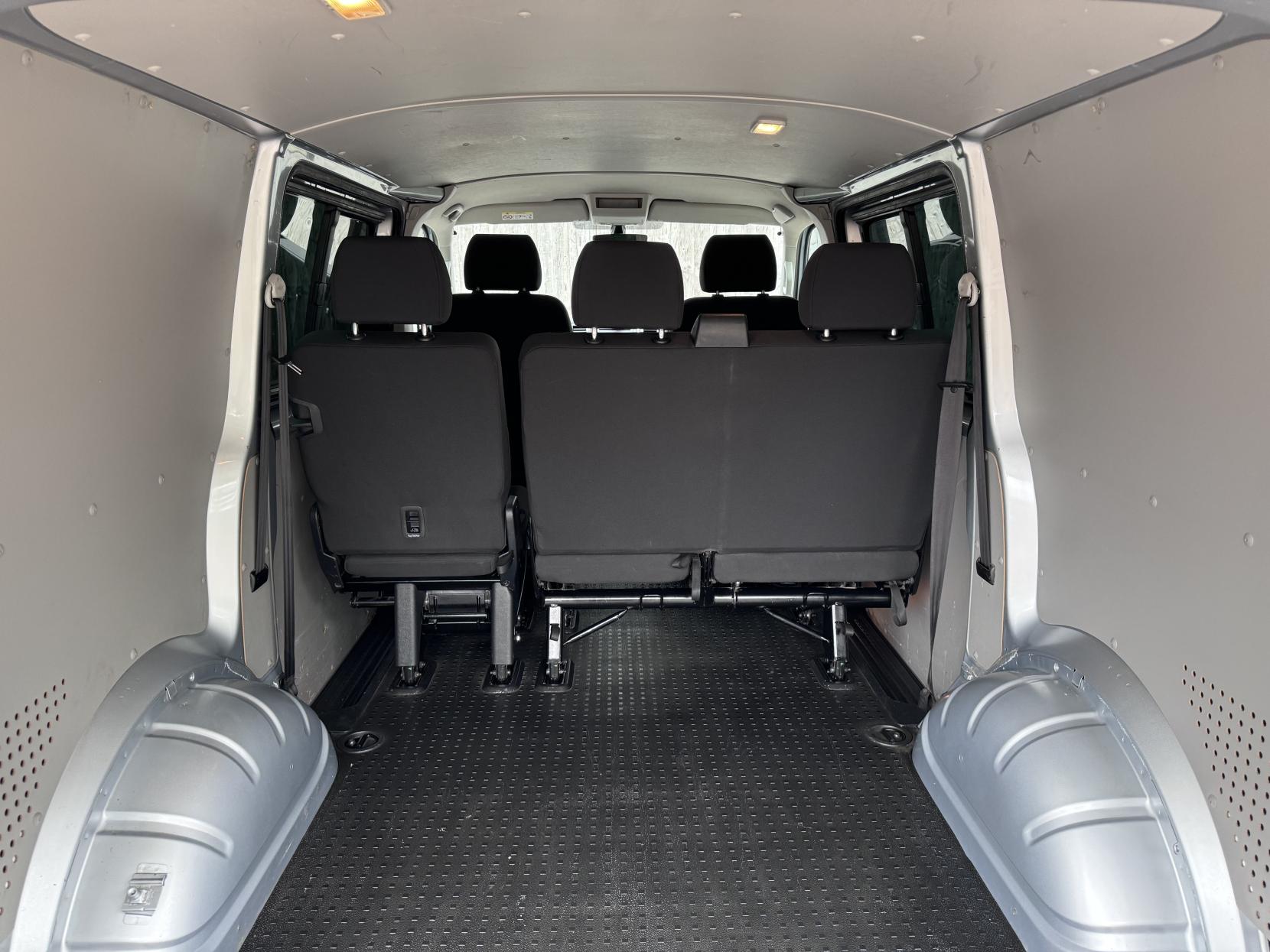 Volkswagen Transporter 2.0 TDI T32 BlueMotion Tech Highline Crew Van 5dr Diesel Manual FWD Euro 6 (s/s) (150 ps)