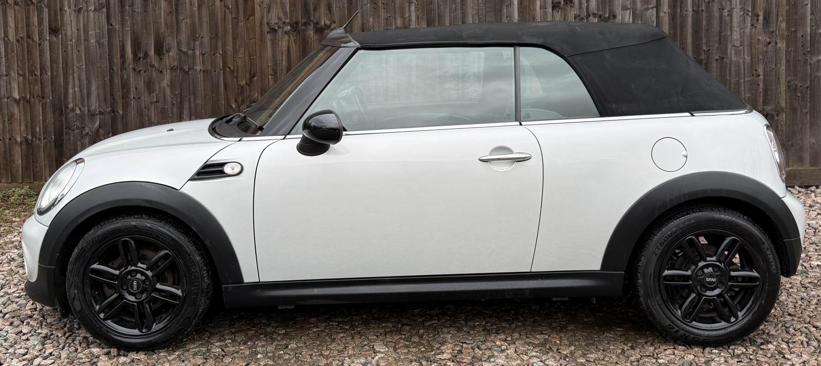 MINI Convertible 1.6 Cooper Convertible 2dr Petrol Manual Euro 6 (s/s) (122 ps)