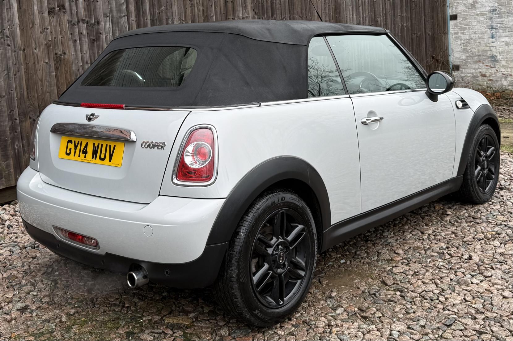 MINI Convertible 1.6 Cooper Convertible 2dr Petrol Manual Euro 6 (s/s) (122 ps)
