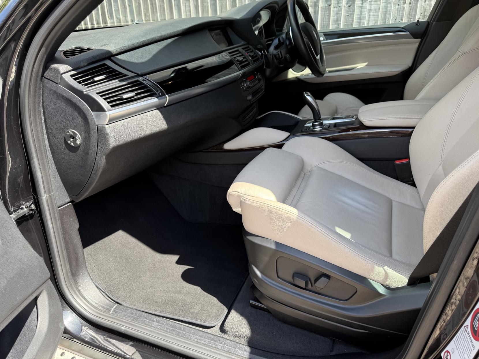 BMW X6 3.0 30d SUV 5dr Diesel Auto xDrive Euro 5 (245 ps)
