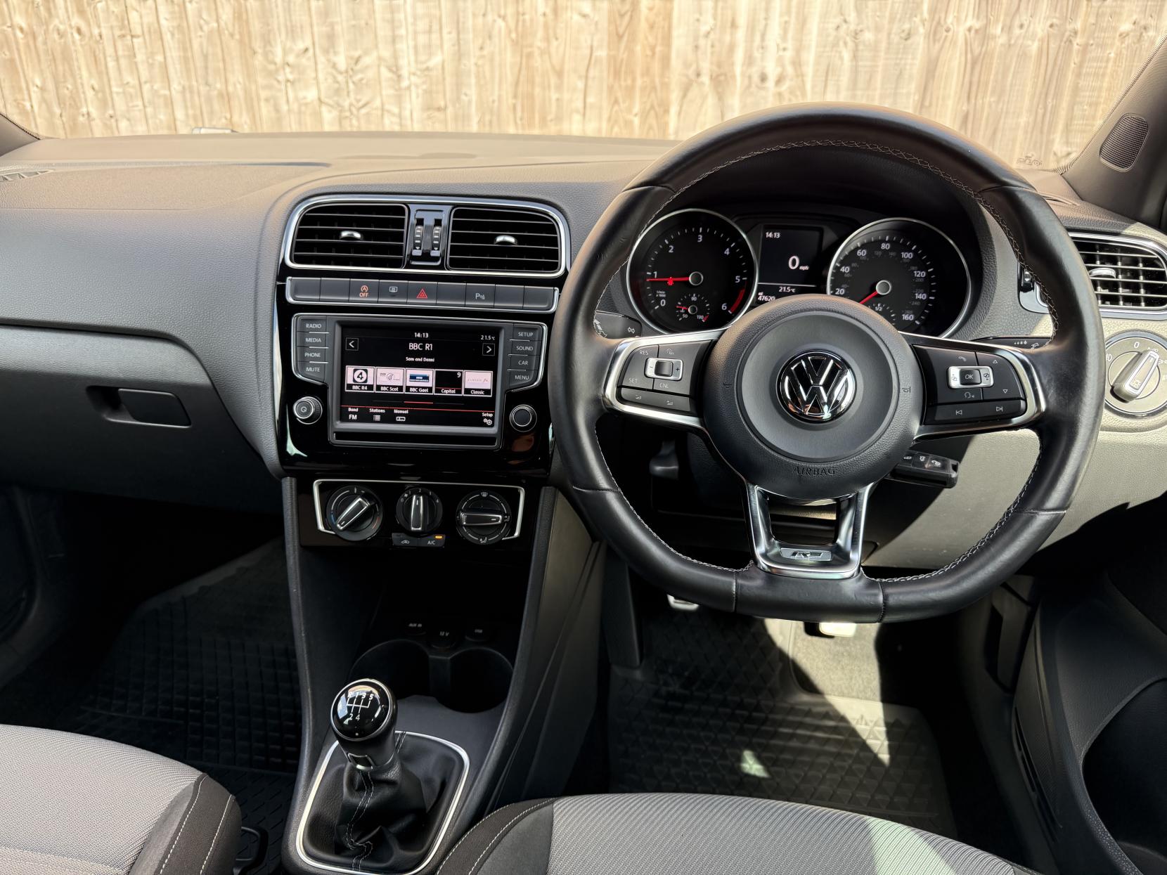 Volkswagen Polo 1.4 TDI BlueMotion Tech R-Line Hatchback 5dr Diesel Manual Euro 6 (s/s) (90 ps)