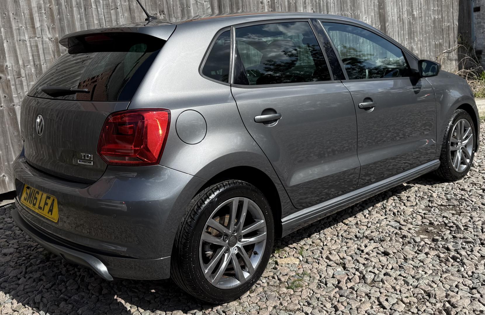 Volkswagen Polo 1.4 TDI BlueMotion Tech R-Line Hatchback 5dr Diesel Manual Euro 6 (s/s) (90 ps)