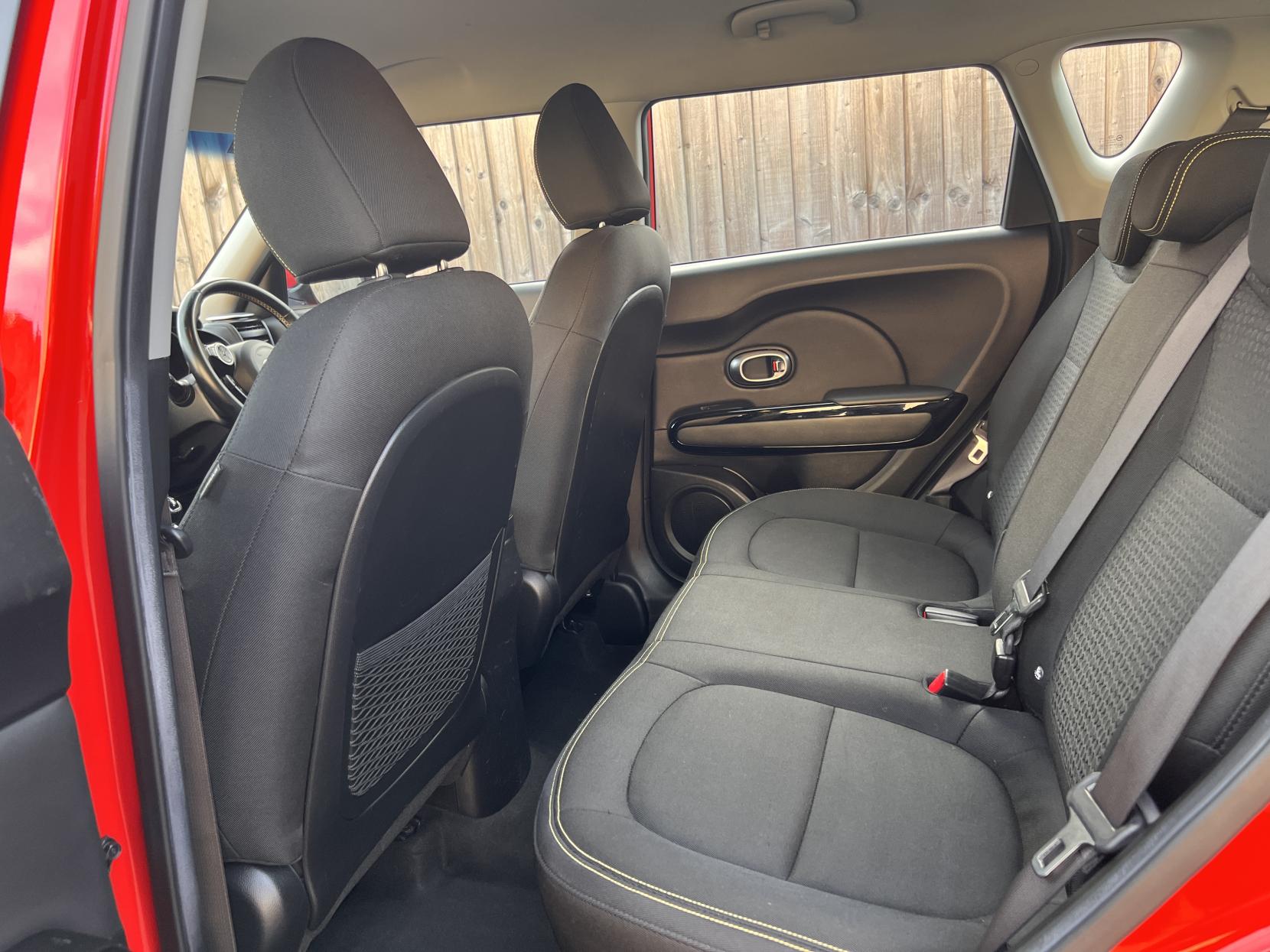 Kia Soul 1.6 CRDi Connect SUV 5dr Diesel Manual Euro 6 (134 bhp)