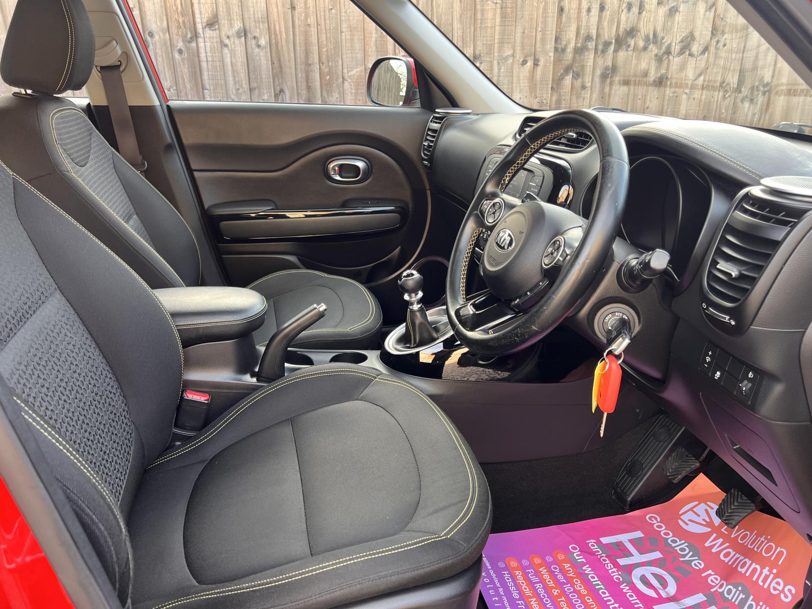 Kia Soul 1.6 CRDi Connect SUV 5dr Diesel Manual Euro 6 (134 bhp)