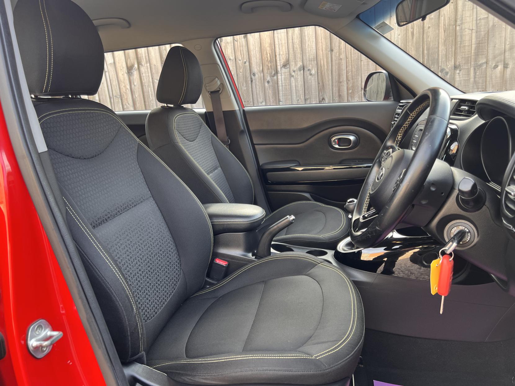 Kia Soul 1.6 CRDi Connect SUV 5dr Diesel Manual Euro 6 (134 bhp)