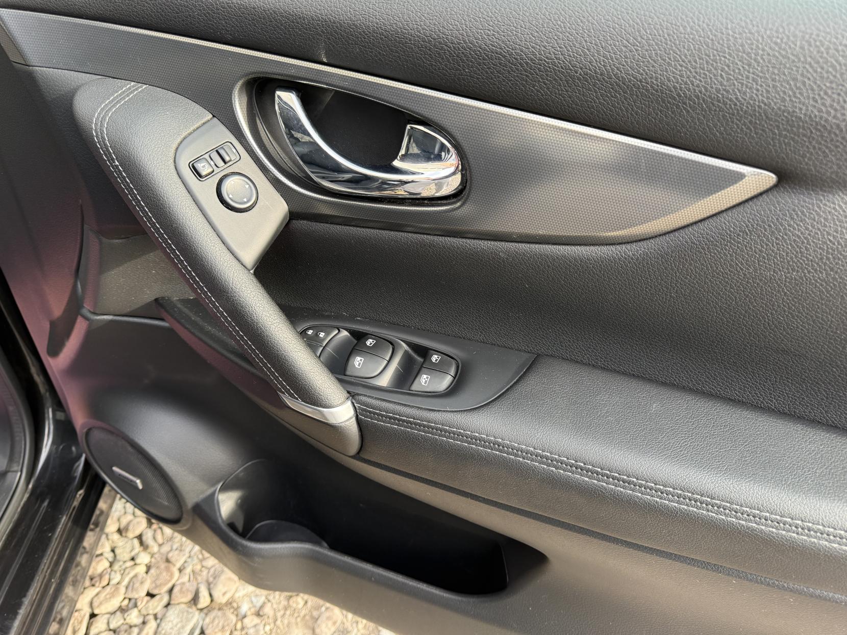 Nissan Qashqai 1.5 dCi Tekna SUV 5dr Diesel Manual Euro 6 (s/s) (110 ps)