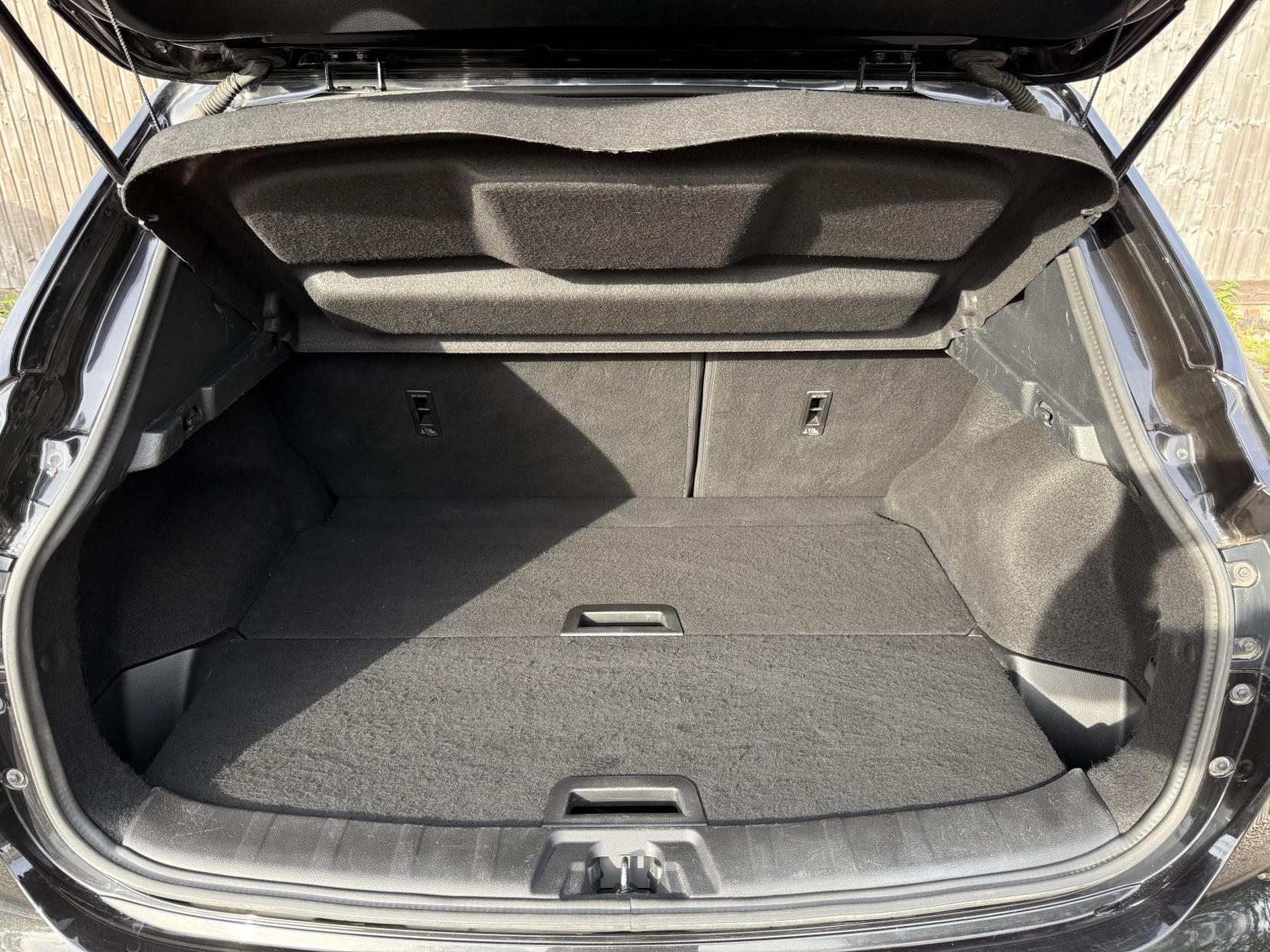 Nissan Qashqai 1.5 dCi Tekna SUV 5dr Diesel Manual Euro 6 (s/s) (110 ps)