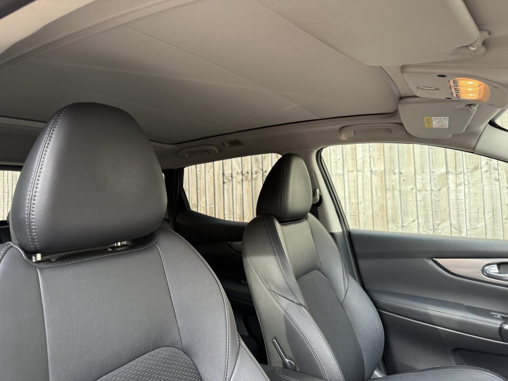 Nissan Qashqai 1.5 dCi Tekna SUV 5dr Diesel Manual Euro 6 (s/s) (110 ps)