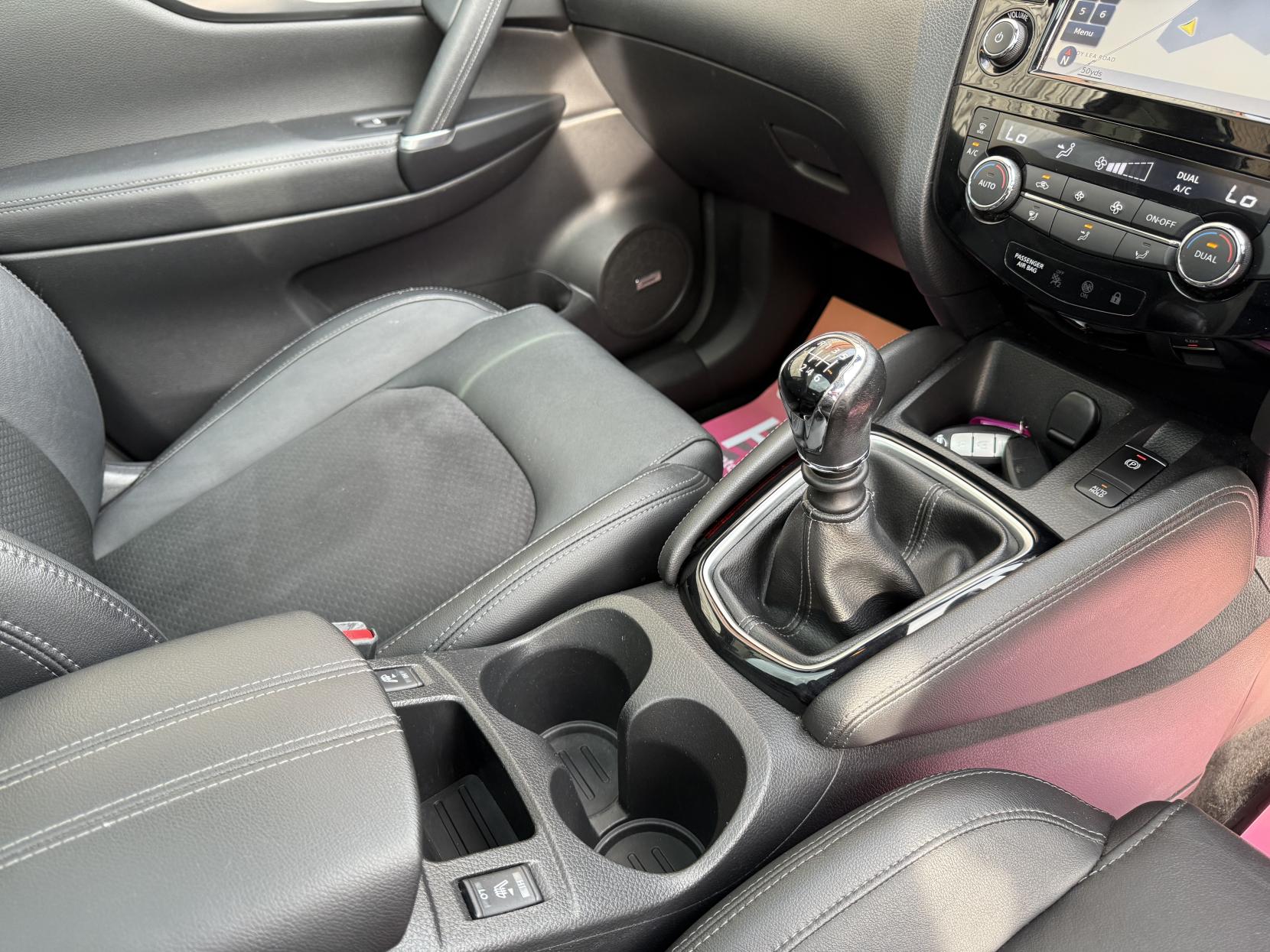 Nissan Qashqai 1.5 dCi Tekna SUV 5dr Diesel Manual Euro 6 (s/s) (110 ps)