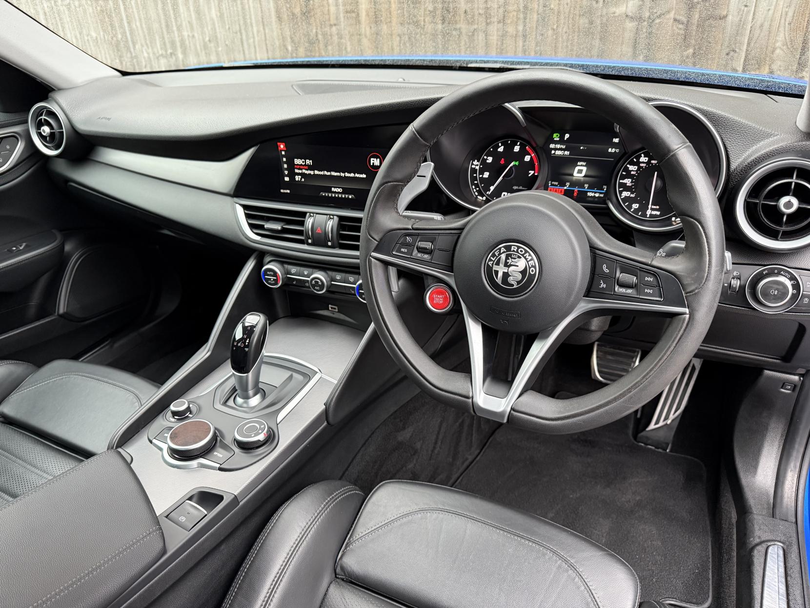 Alfa Romeo Giulia 2.0T Veloce Saloon 4dr Petrol Auto Euro 6 (s/s) (280 ps)