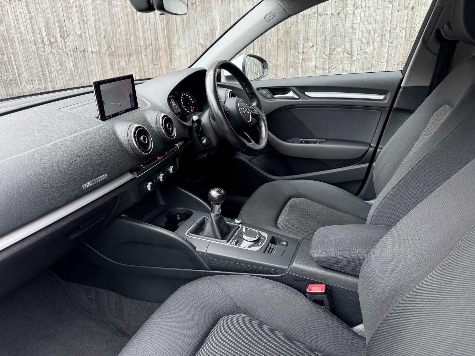 Audi A3 2.0 TDI SE Technik Sportback 5dr Diesel Manual Euro 6 (s/s) (150 ps)