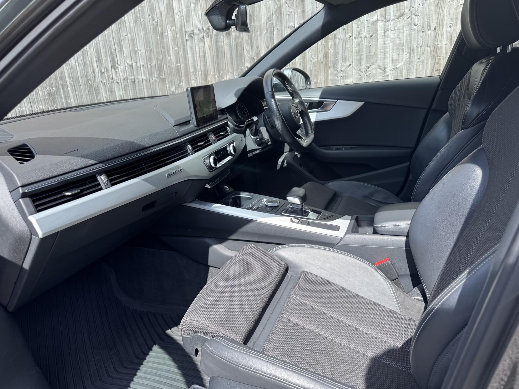 Audi A4 Avant 2.0 TDI S line Estate 5dr Diesel S Tronic quattro Euro 6 (s/s) (190 ps)