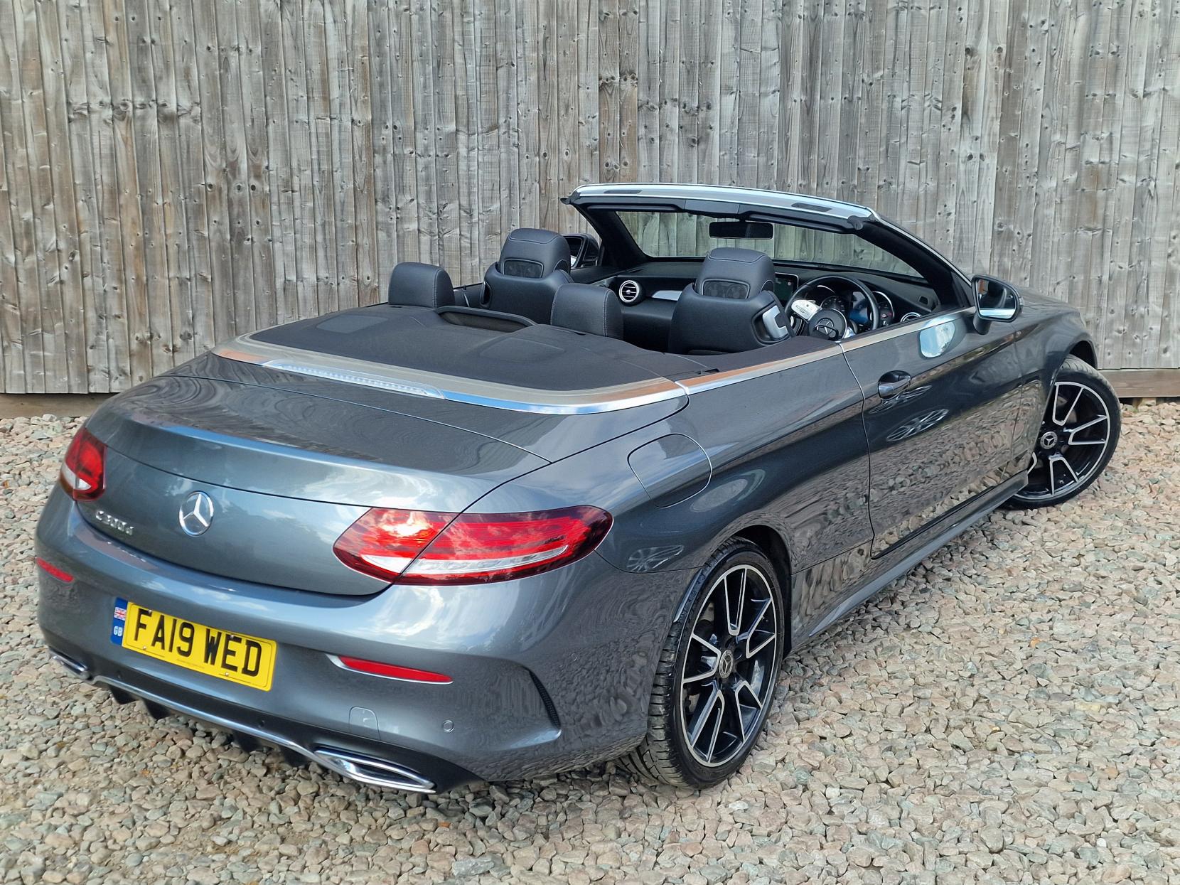 Mercedes-Benz C Class 2.0 C300d AMG Line (Premium) Cabriolet 2dr Diesel G-Tronic+ Euro 6 (s/s) (245 ps)