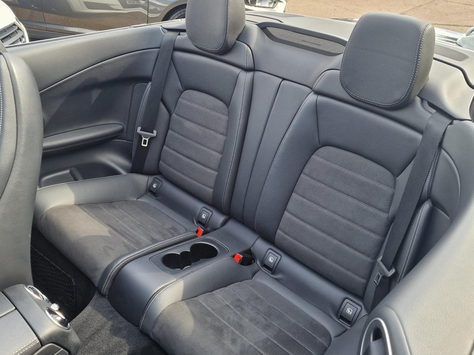Mercedes-Benz C Class 2.0 C300d AMG Line (Premium) Cabriolet 2dr Diesel G-Tronic+ Euro 6 (s/s) (245 ps)