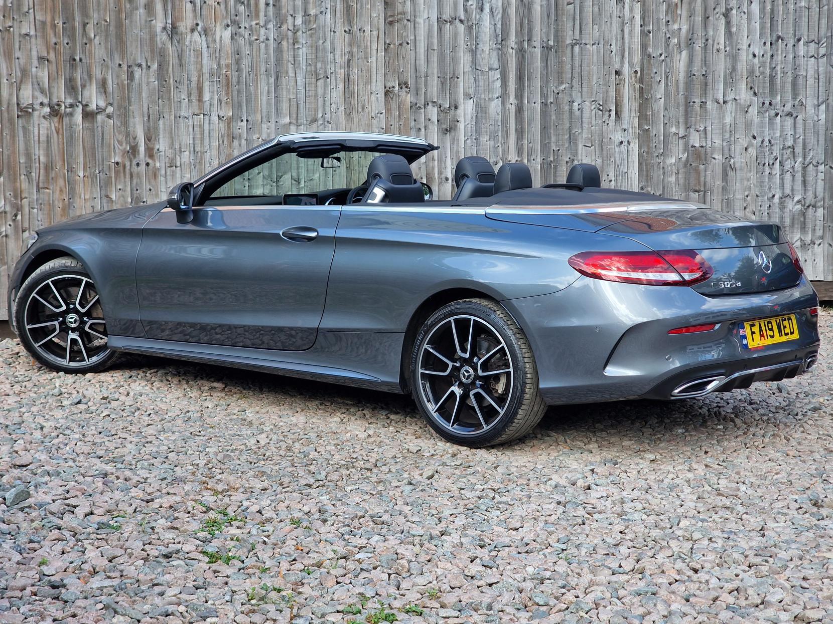 Mercedes-Benz C Class 2.0 C300d AMG Line (Premium) Cabriolet 2dr Diesel G-Tronic+ Euro 6 (s/s) (245 ps)