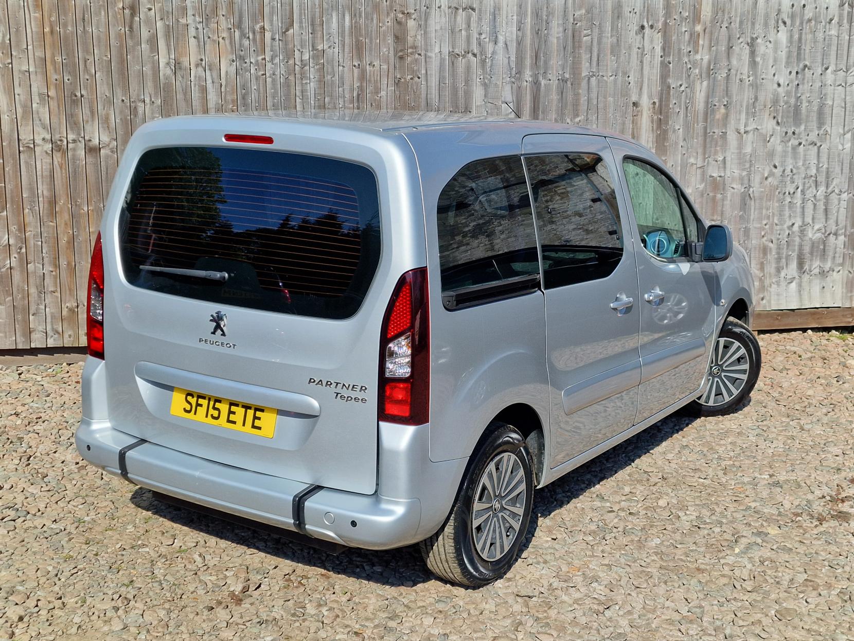Peugeot Partner Tepee 1.6 HDi Tepee S MPV 5dr Diesel Manual (135 g/km, 92 bhp)