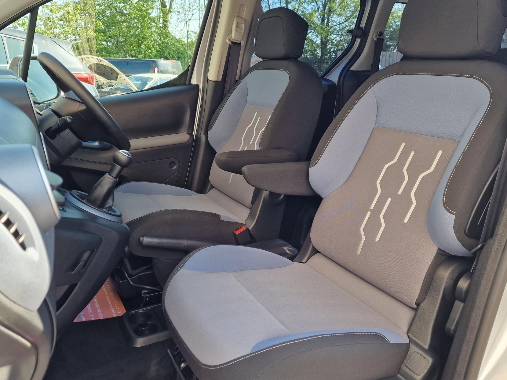 Peugeot Partner Tepee 1.6 HDi Tepee S MPV 5dr Diesel Manual (135 g/km, 92 bhp)