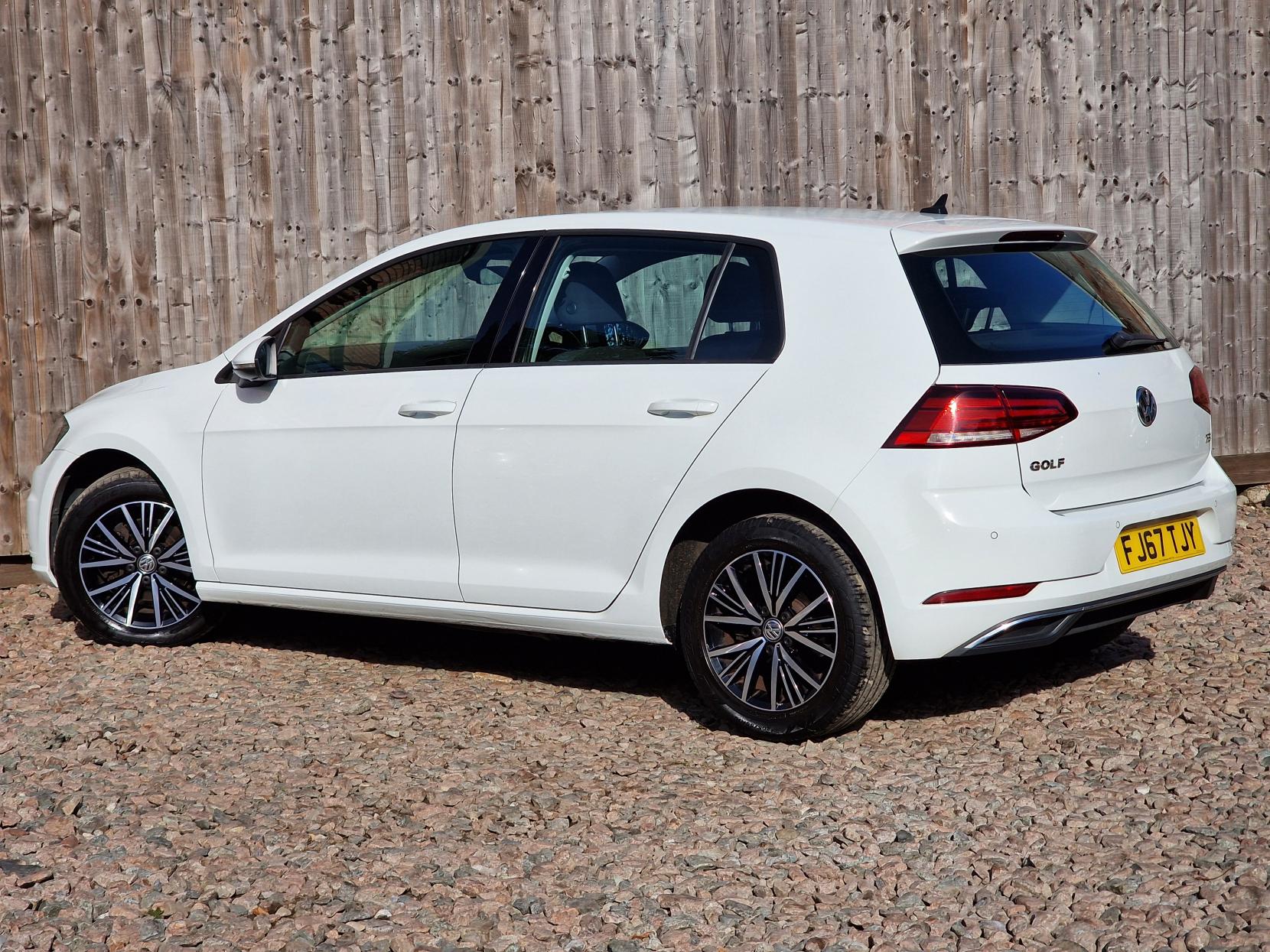 Volkswagen Golf 1.4 TSI BlueMotion Tech SE Nav Hatchback 5dr Petrol Manual Euro 6 (s/s) (125 ps)