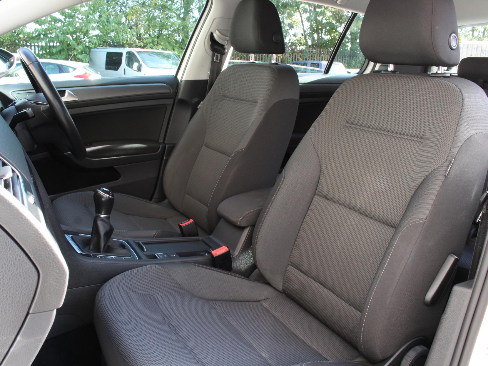 Volkswagen Golf 1.4 TSI BlueMotion Tech SE Nav Hatchback 5dr Petrol Manual Euro 6 (s/s) (125 ps)