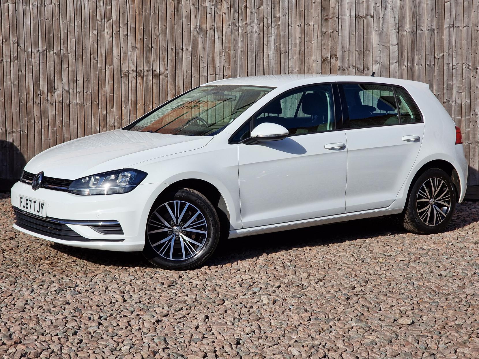 Volkswagen Golf 1.4 TSI BlueMotion Tech SE Nav Hatchback 5dr Petrol Manual Euro 6 (s/s) (125 ps)