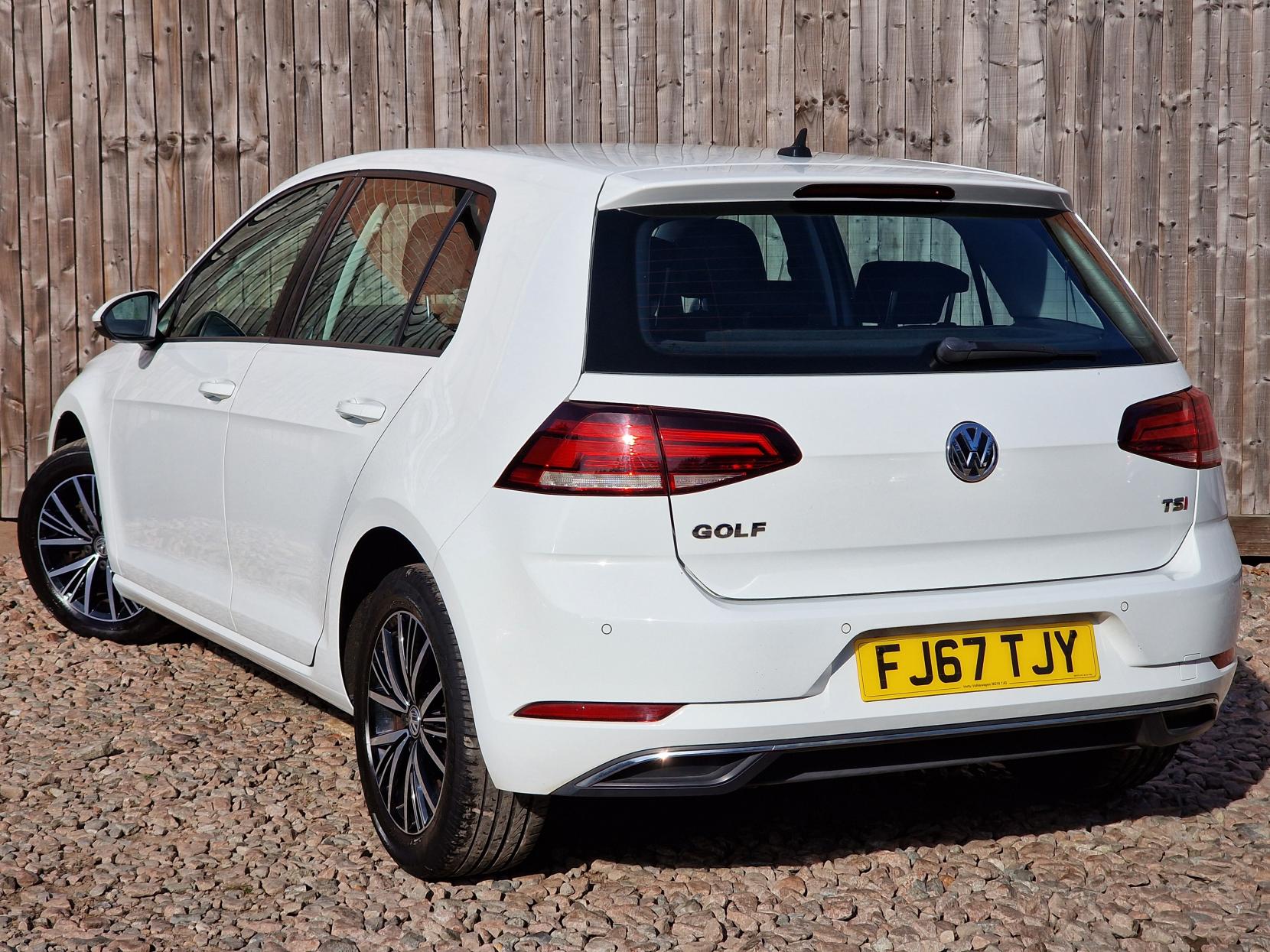 Volkswagen Golf 1.4 TSI BlueMotion Tech SE Nav Hatchback 5dr Petrol Manual Euro 6 (s/s) (125 ps)