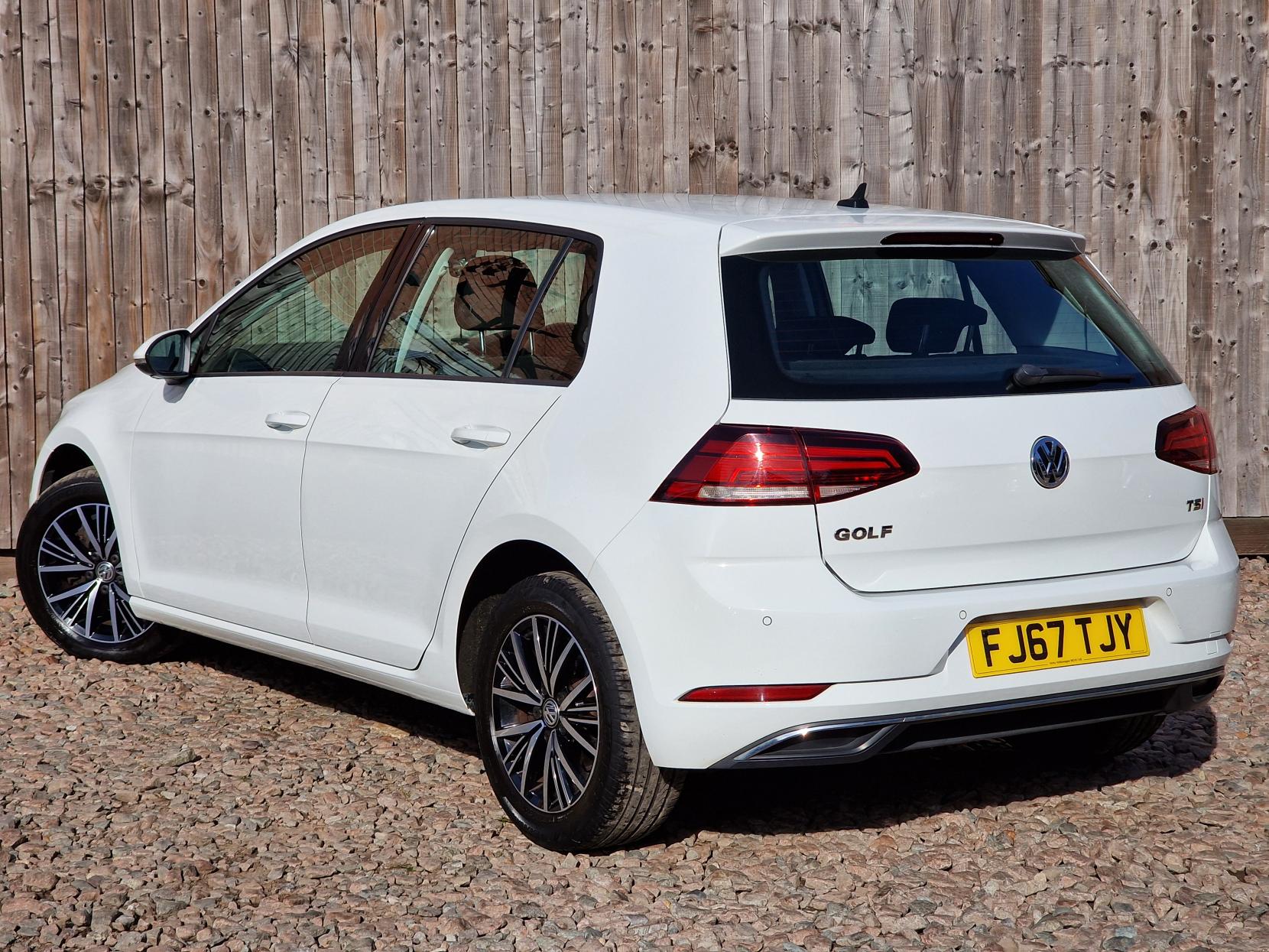 Volkswagen Golf 1.4 TSI BlueMotion Tech SE Nav Hatchback 5dr Petrol Manual Euro 6 (s/s) (125 ps)