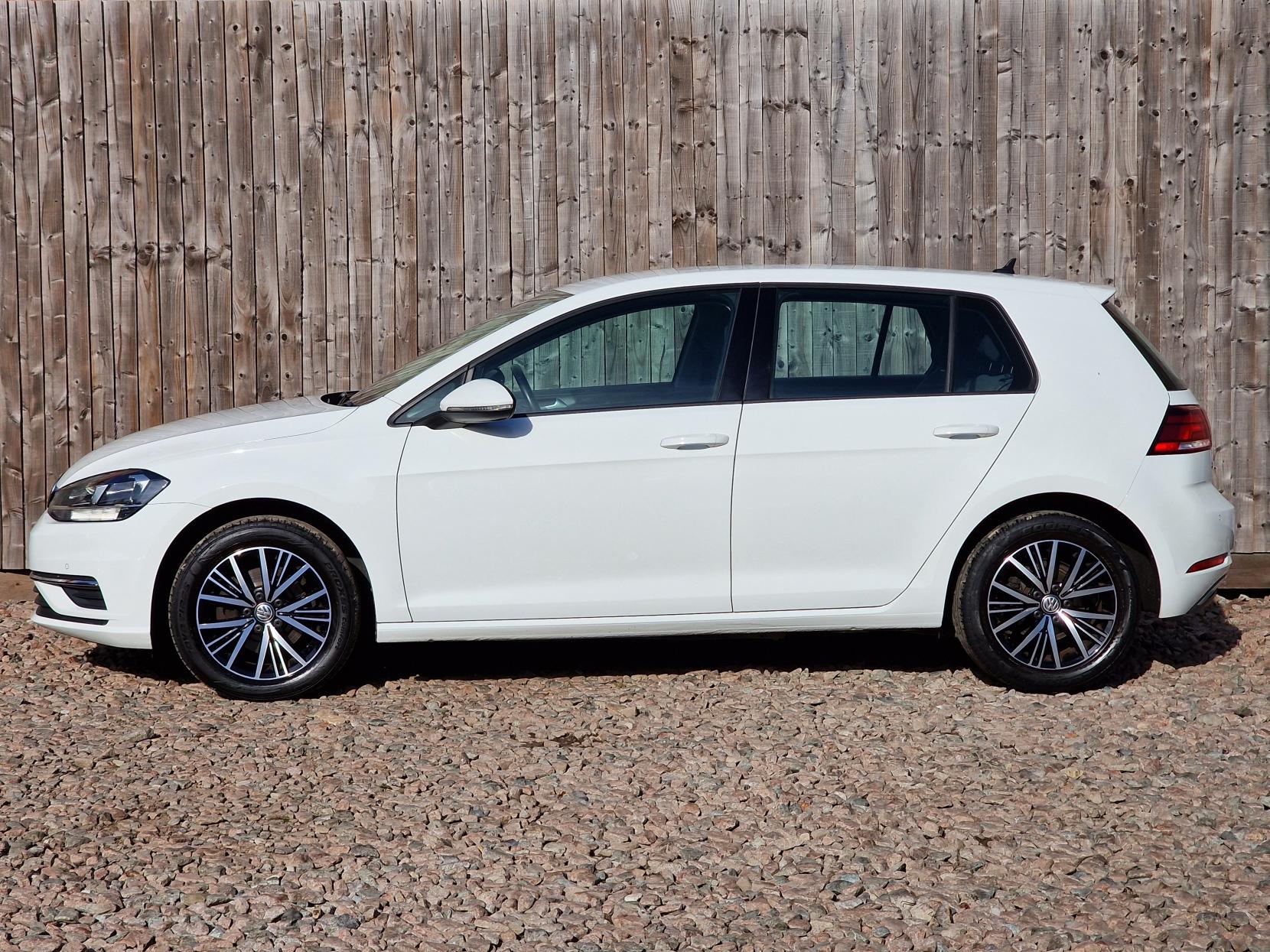 Volkswagen Golf 1.4 TSI BlueMotion Tech SE Nav Hatchback 5dr Petrol Manual Euro 6 (s/s) (125 ps)
