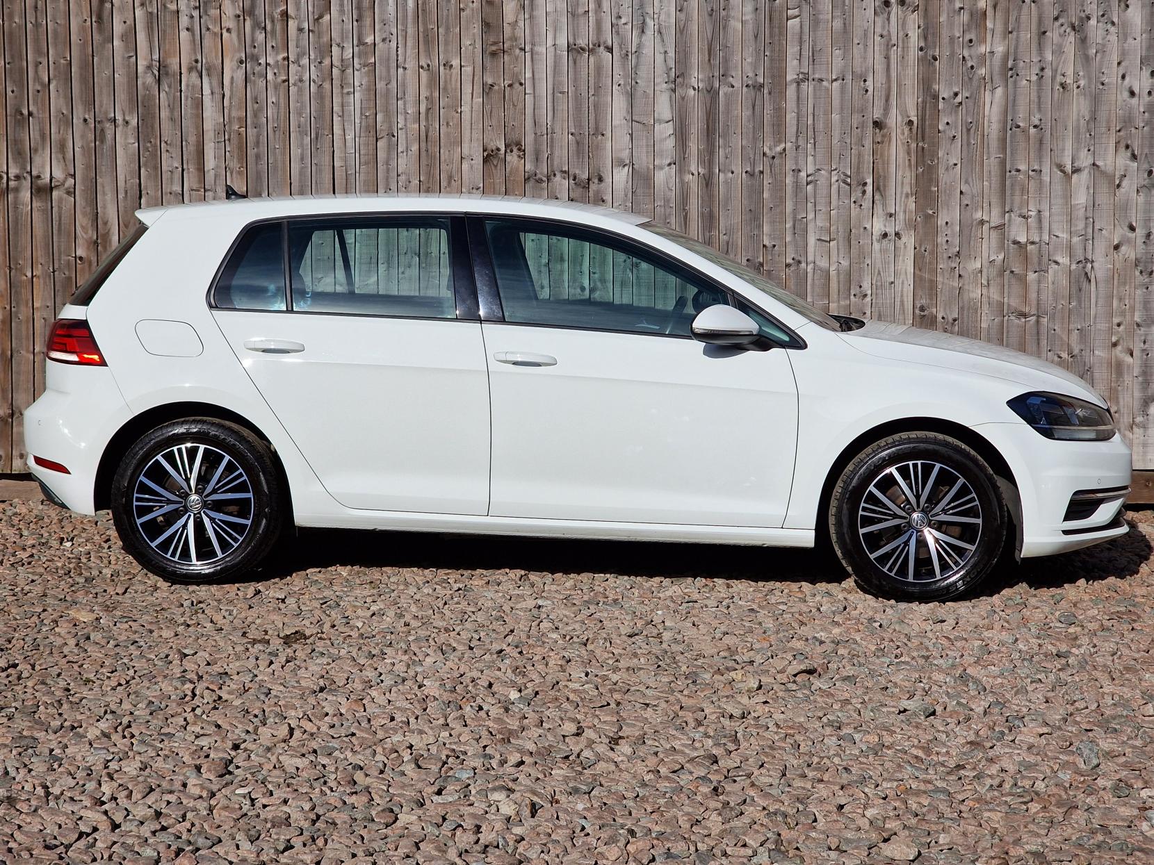 Volkswagen Golf 1.4 TSI BlueMotion Tech SE Nav Hatchback 5dr Petrol Manual Euro 6 (s/s) (125 ps)