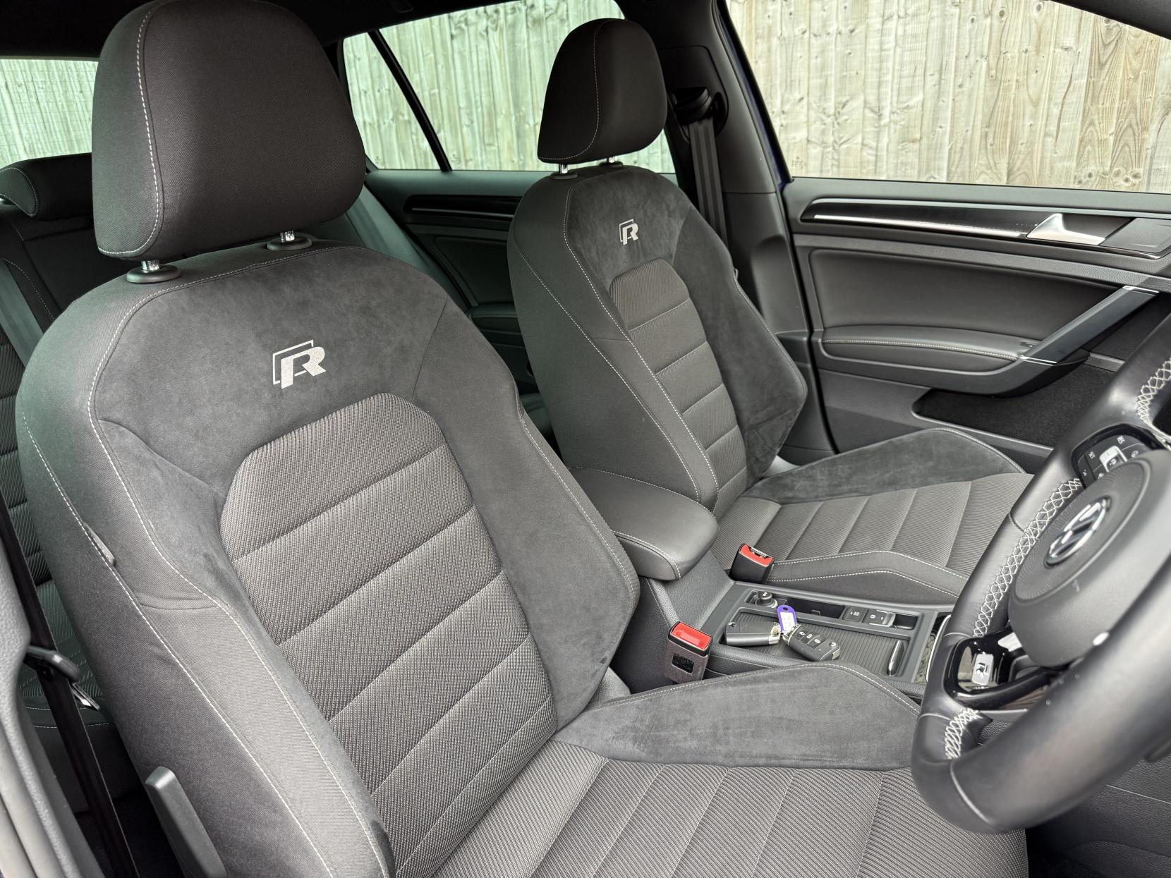 Volkswagen Golf 2.0 TSI R Hatchback 5dr Petrol DSG 4Motion Euro 6 (s/s) (300 ps)