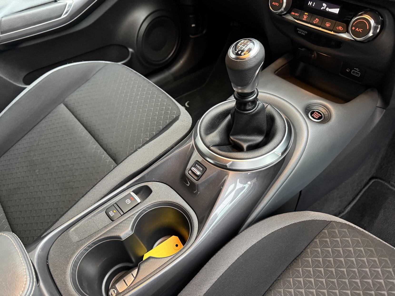 Nissan Juke 1.0 DIG-T N-Connecta SUV 5dr Petrol Manual Euro 6 (s/s) (114 ps)