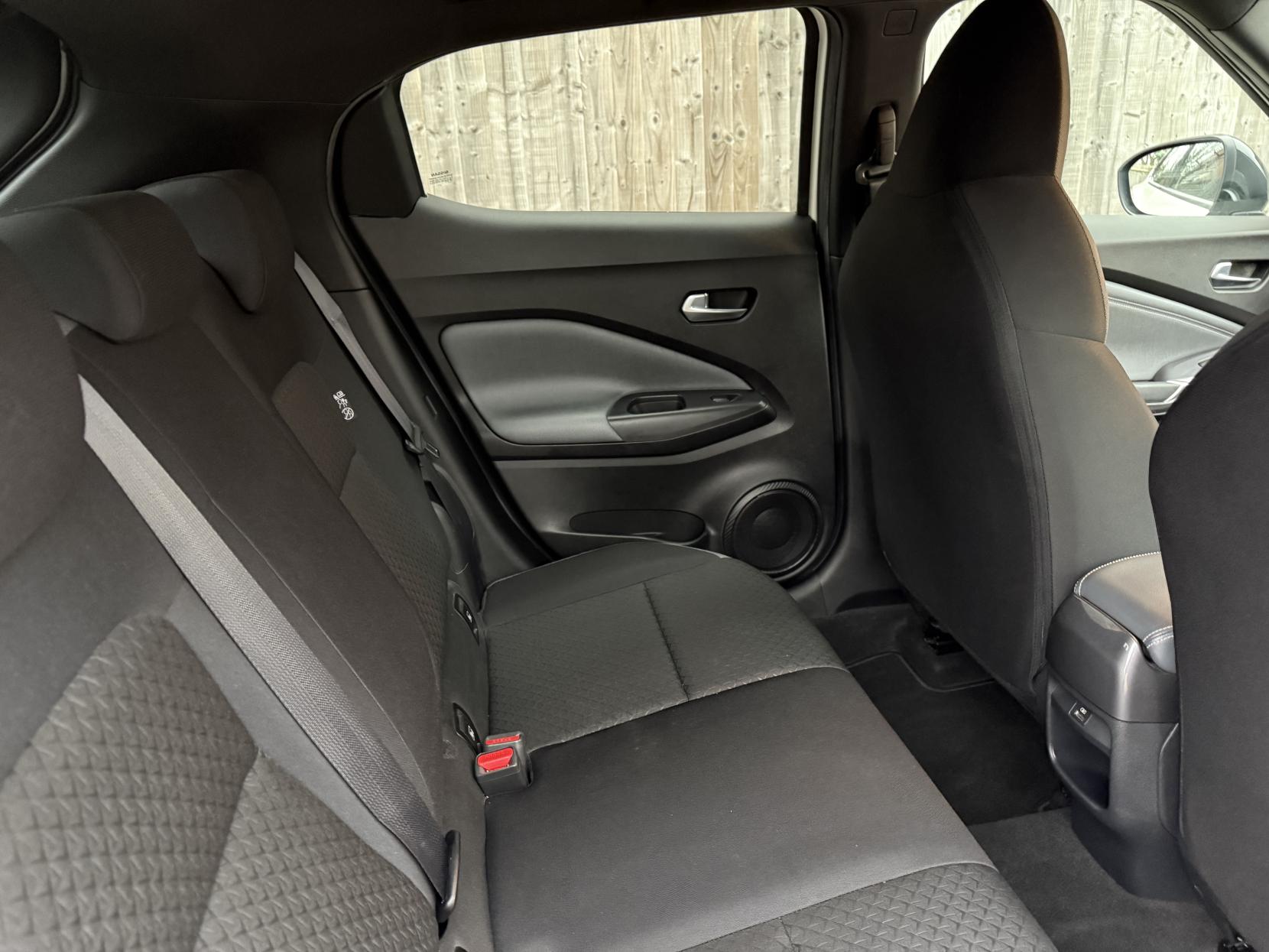 Nissan Juke 1.0 DIG-T N-Connecta SUV 5dr Petrol Manual Euro 6 (s/s) (114 ps)