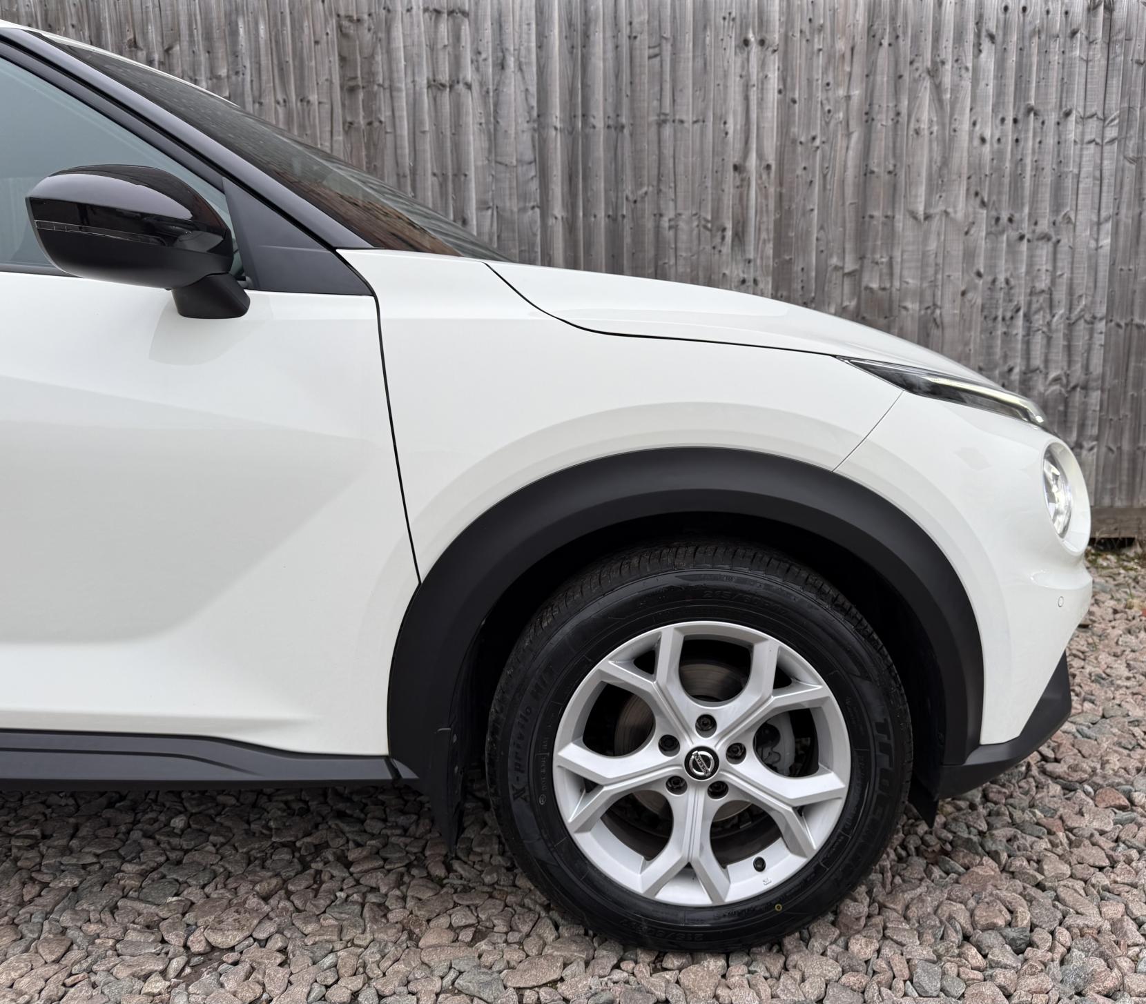 Nissan Juke 1.0 DIG-T N-Connecta SUV 5dr Petrol Manual Euro 6 (s/s) (114 ps)