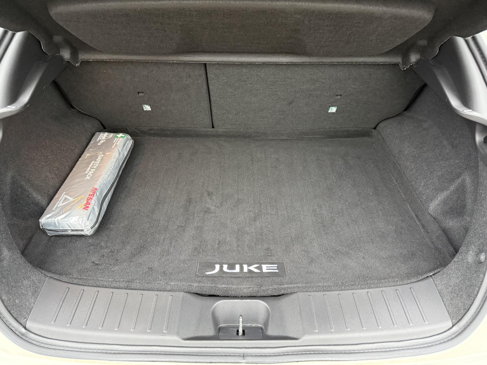 Nissan Juke 1.0 DIG-T N-Connecta SUV 5dr Petrol Manual Euro 6 (s/s) (114 ps)