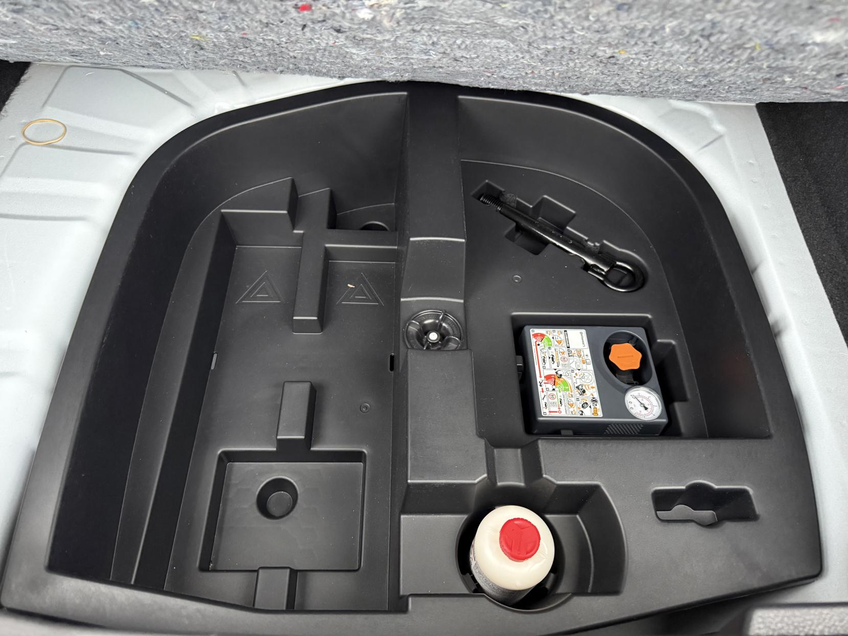 Nissan Juke 1.0 DIG-T N-Connecta SUV 5dr Petrol Manual Euro 6 (s/s) (114 ps)