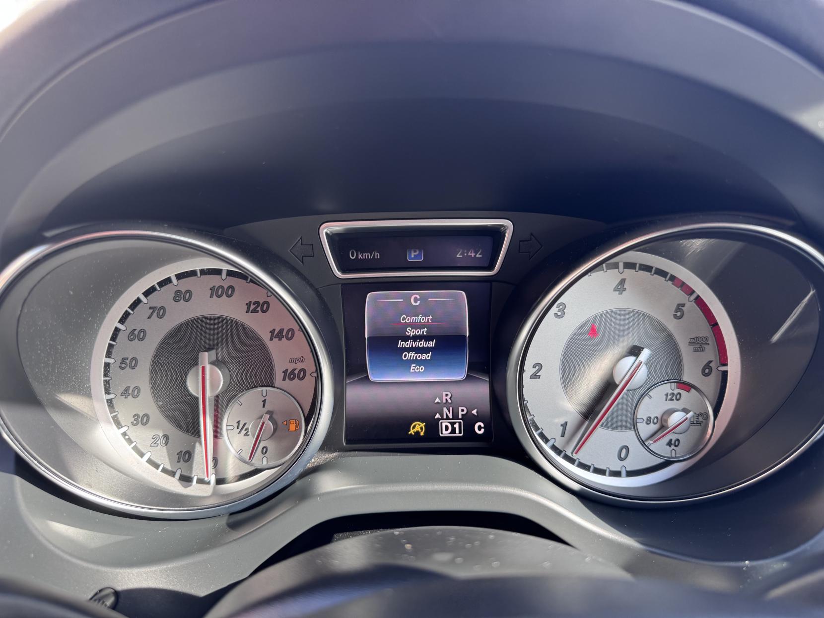 Mercedes-Benz GLA 2.1 GLA220d AMG Line (Premium) SUV 5dr Diesel 7G-DCT 4MATIC Euro 6 (s/s) (177 ps)