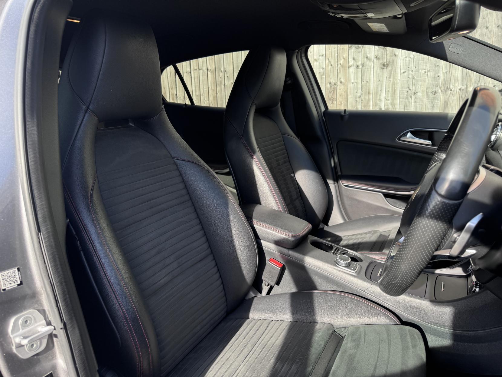 Mercedes-Benz GLA 2.1 GLA220d AMG Line (Premium) SUV 5dr Diesel 7G-DCT 4MATIC Euro 6 (s/s) (177 ps)