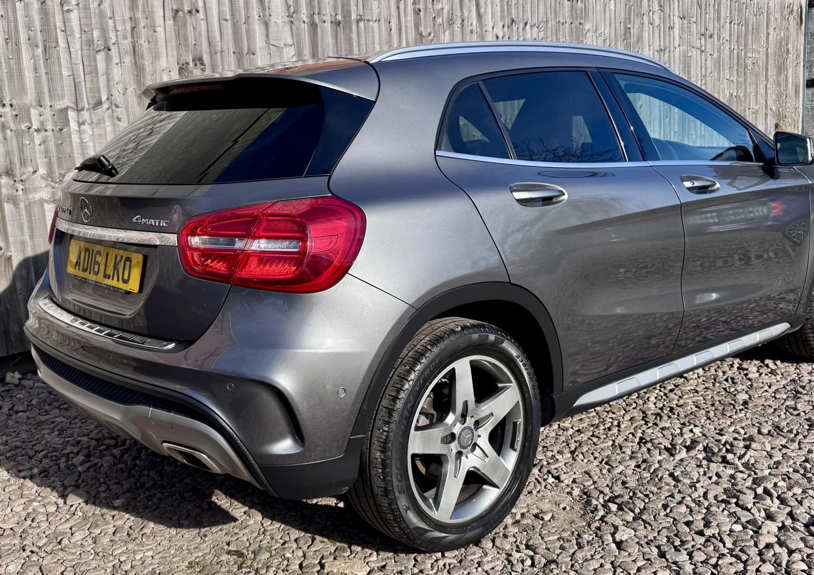 Mercedes-Benz GLA 2.1 GLA220d AMG Line (Premium) SUV 5dr Diesel 7G-DCT 4MATIC Euro 6 (s/s) (177 ps)