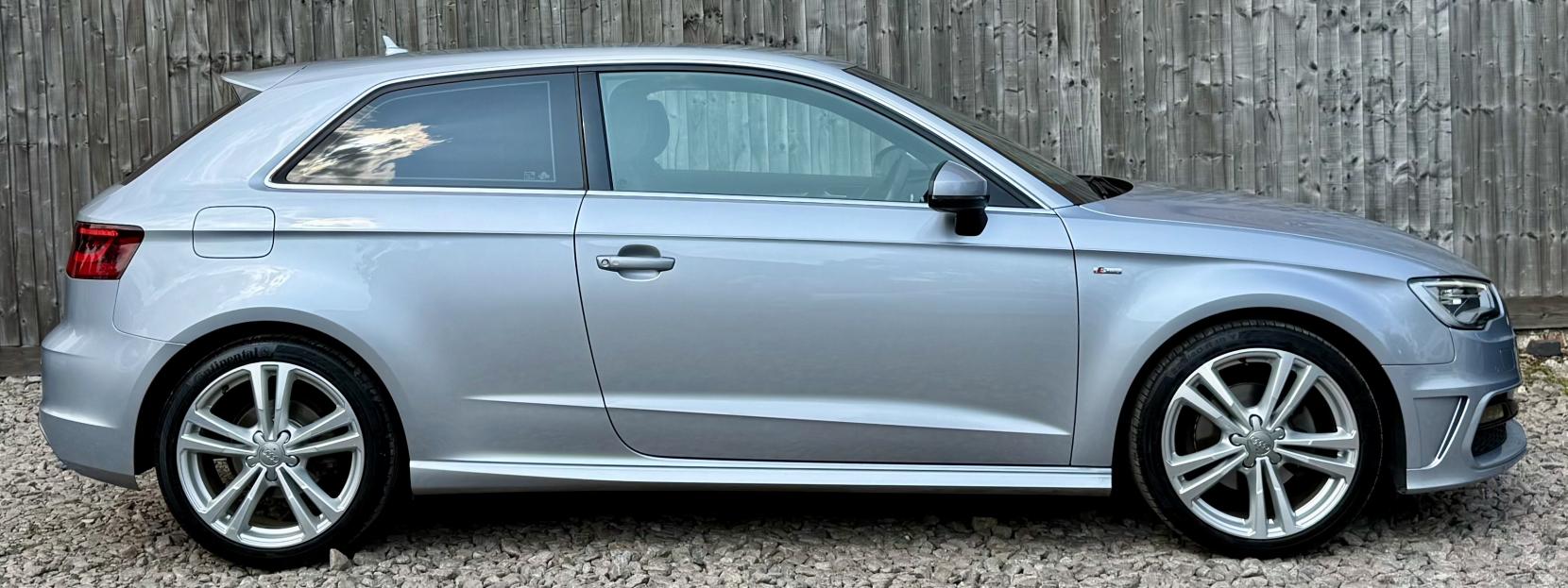 Audi A3 2.0 TDI S line Hatchback 3dr Diesel Manual Euro 6 (s/s) (Nav) (150 ps)