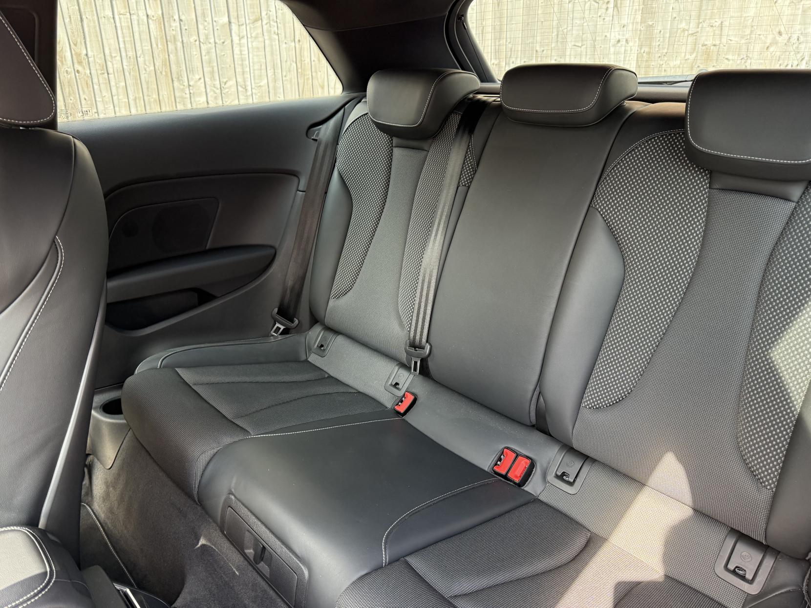 Audi A3 2.0 TDI S line Hatchback 3dr Diesel Manual Euro 6 (s/s) (Nav) (150 ps)