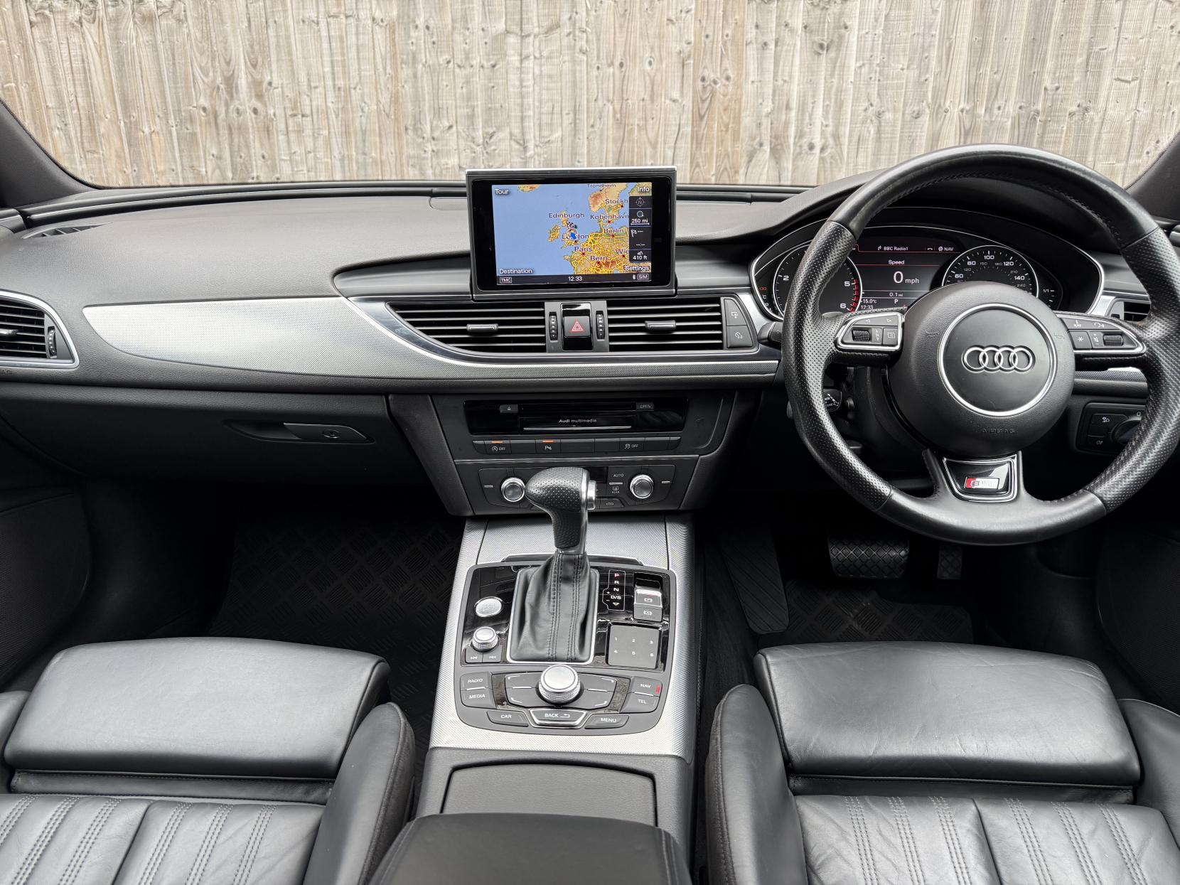 Audi A6 Avant 3.0 TDI V6 S line Estate 5dr Diesel S Tronic quattro Euro 5 (s/s) (204 ps)
