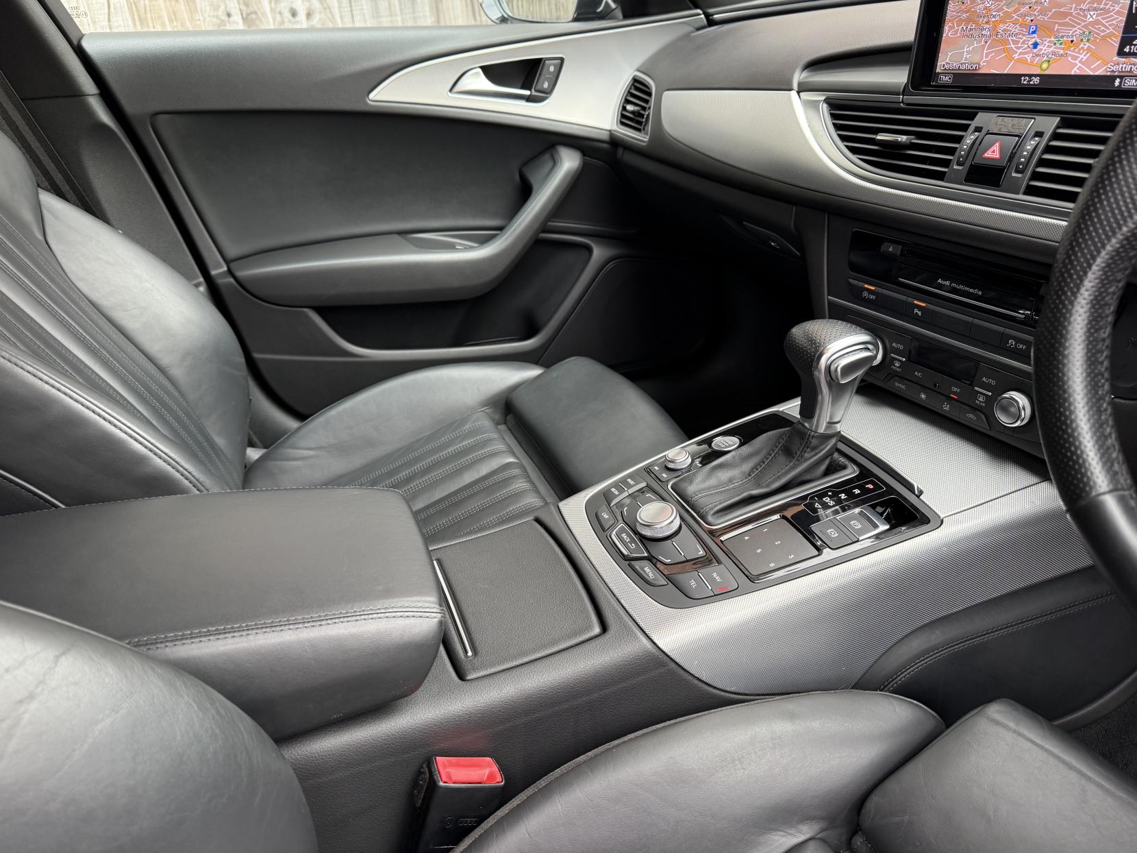 Audi A6 Avant 3.0 TDI V6 S line Estate 5dr Diesel S Tronic quattro Euro 5 (s/s) (204 ps)