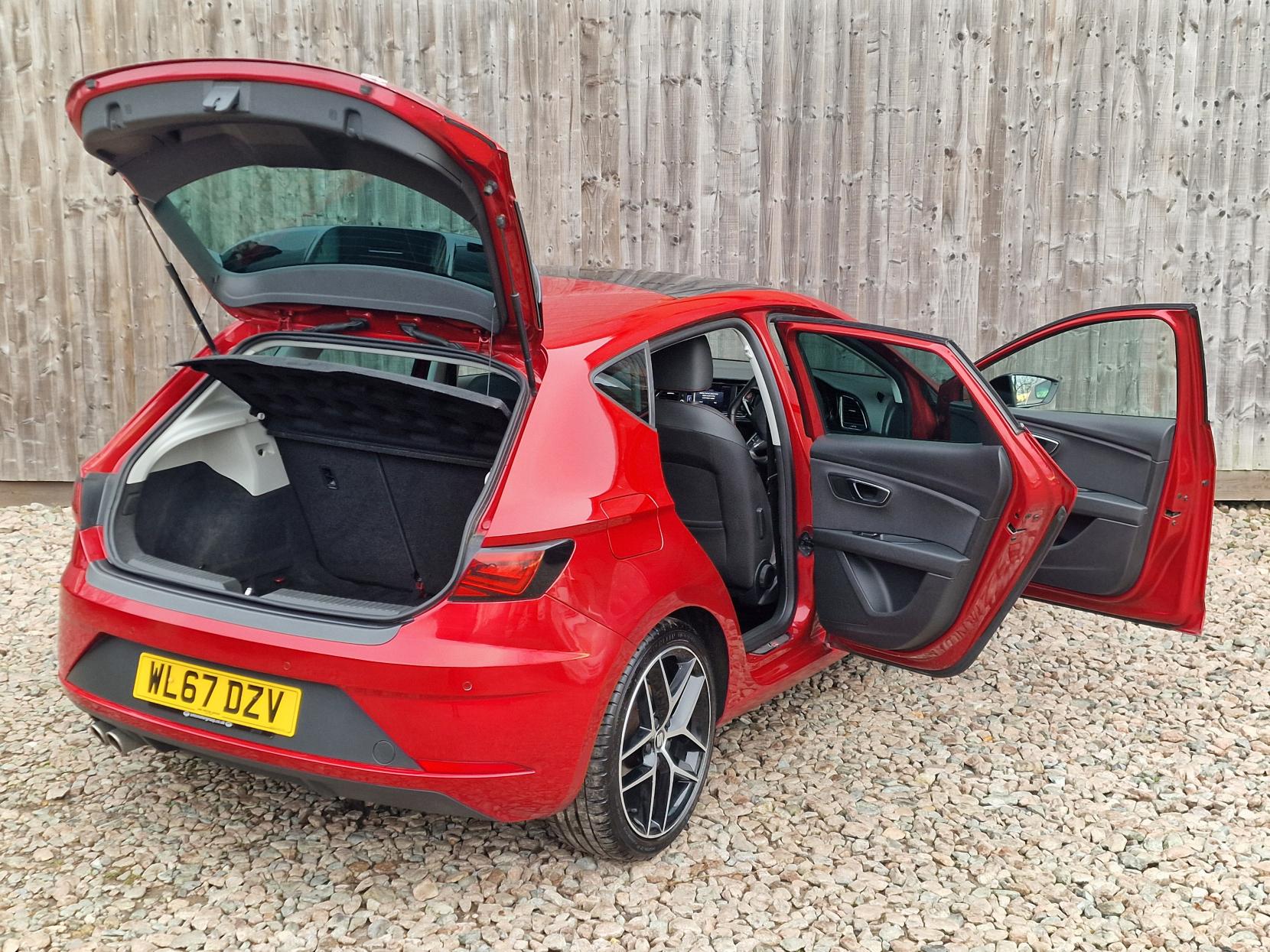 SEAT Leon 2.0 TDI FR Technology Hatchback 5dr Diesel Manual Euro 6 (s/s) (184 ps)