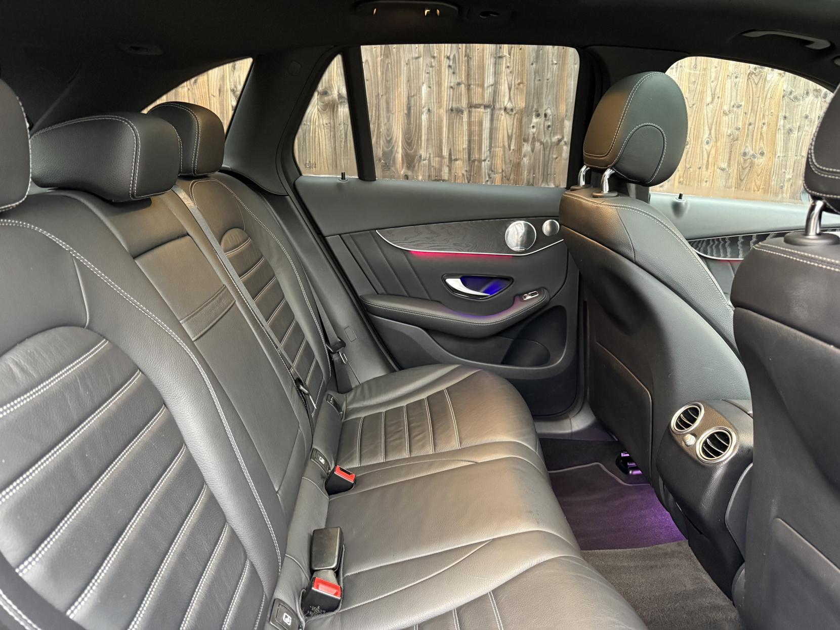 Mercedes-Benz GLC 2.0 GLC300d AMG Line (Premium Plus) SUV 5dr Diesel G-Tronic+ 4MATIC Euro 6 (s/s) (245 ps)