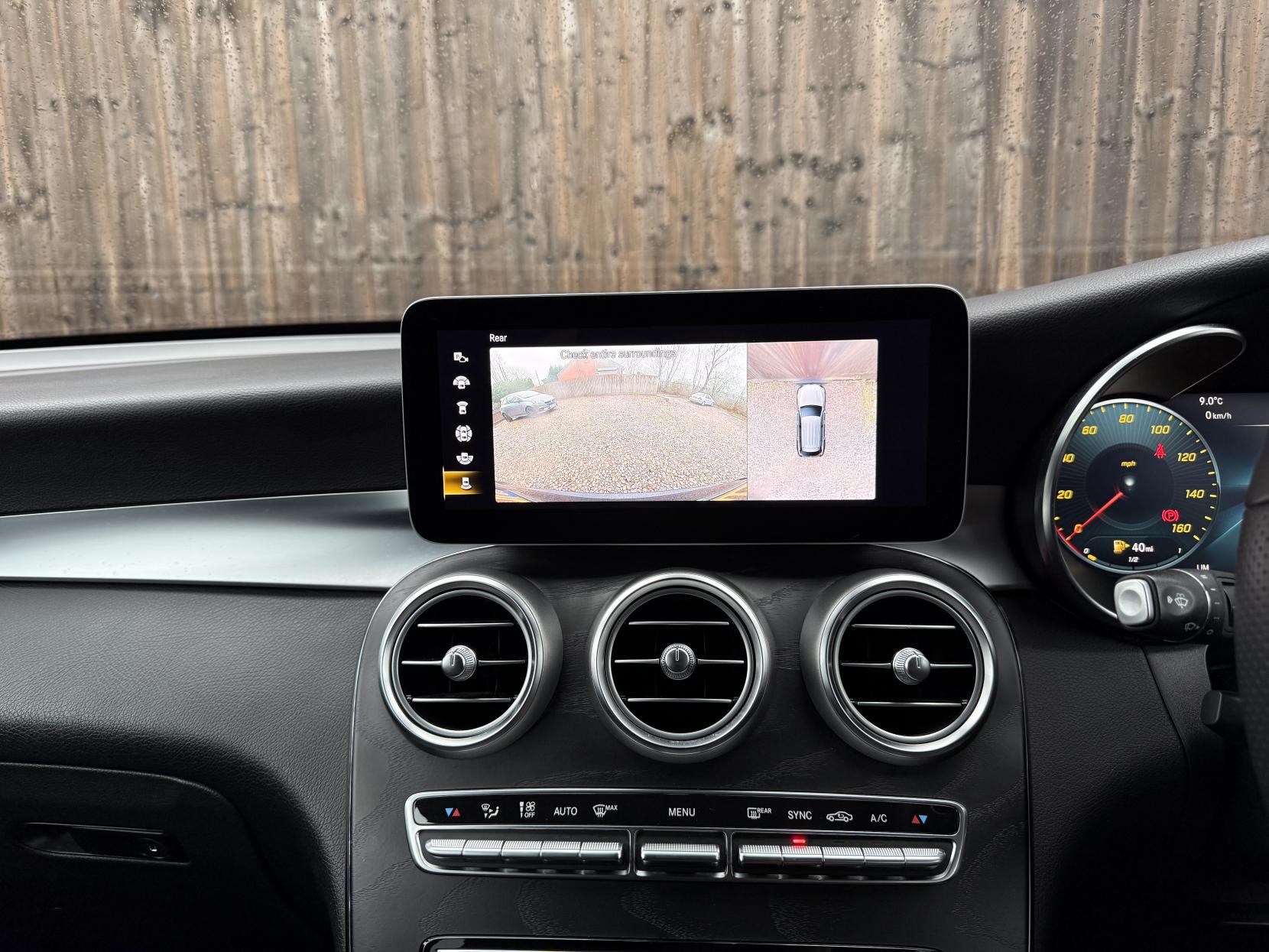 Mercedes-Benz GLC 2.0 GLC300d AMG Line (Premium Plus) SUV 5dr Diesel G-Tronic+ 4MATIC Euro 6 (s/s) (245 ps)