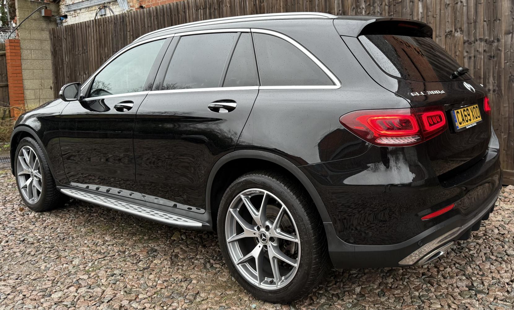 Mercedes-Benz GLC 2.0 GLC300d AMG Line (Premium Plus) SUV 5dr Diesel G-Tronic+ 4MATIC Euro 6 (s/s) (245 ps)